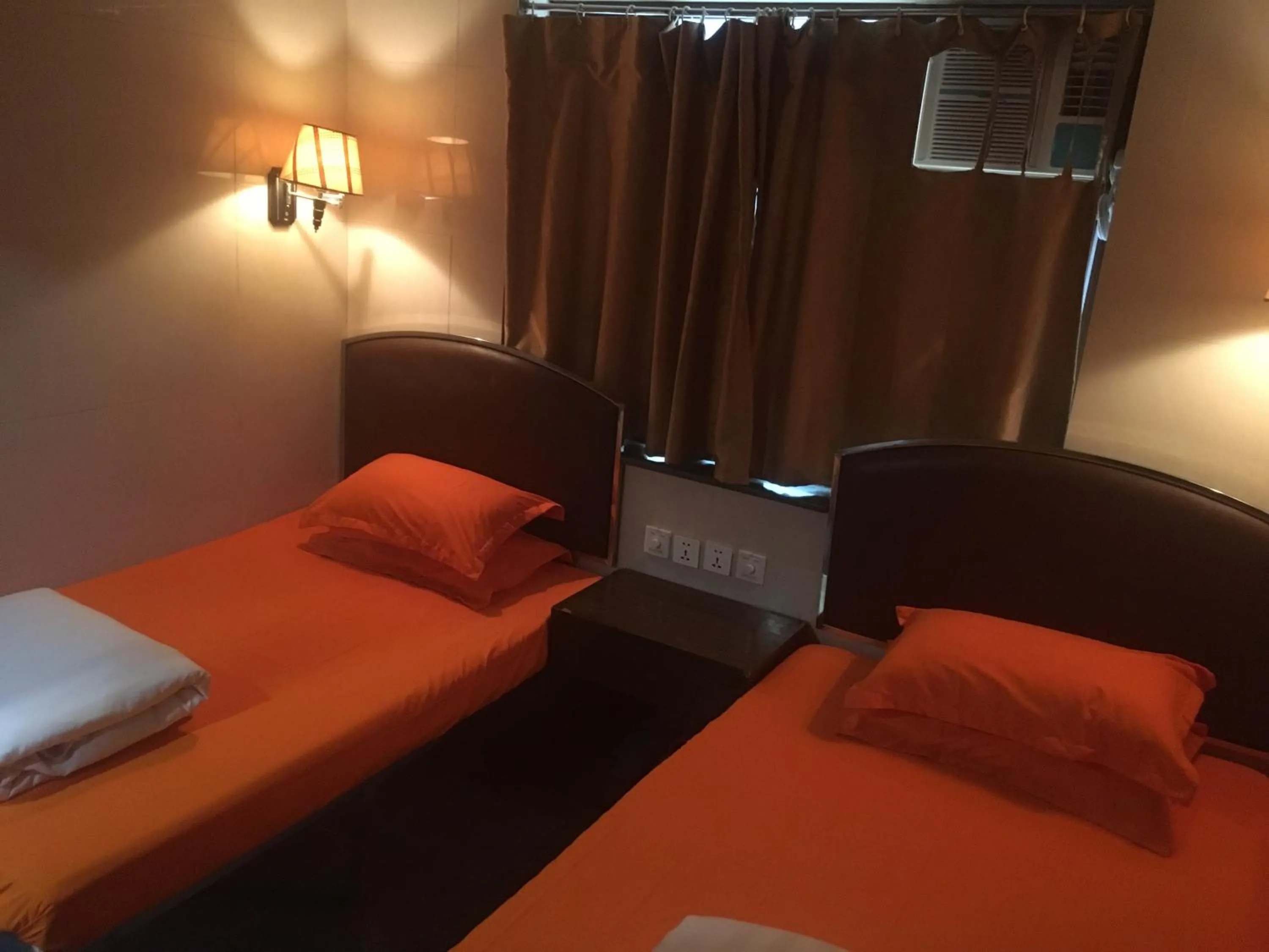 Bed in Kowloon YOUTH Village Tsim Sha Tsui 九龙青年公寓