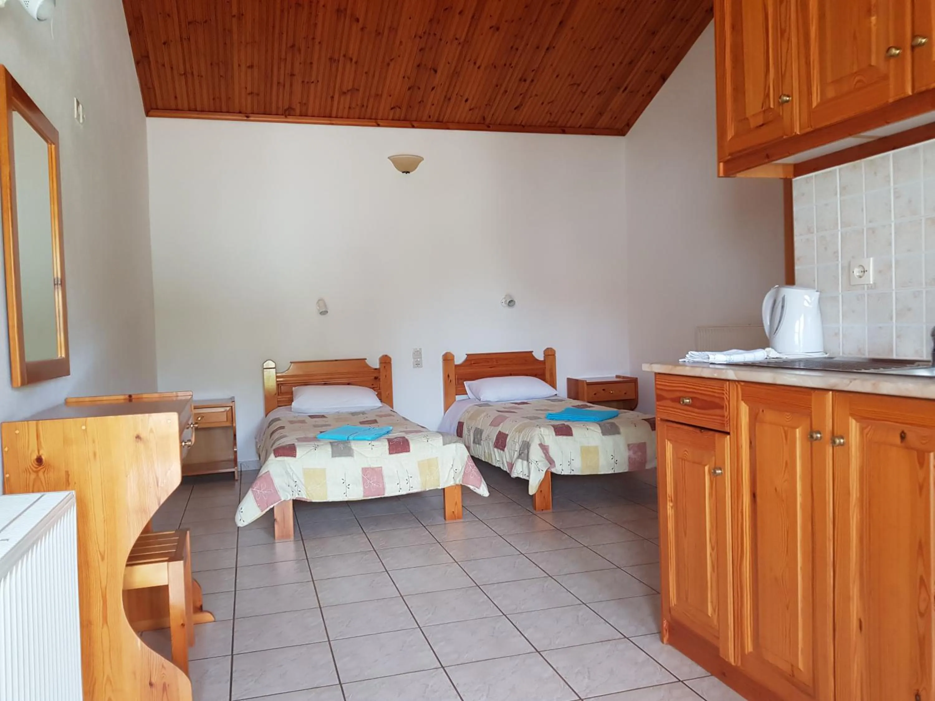 Coffee/tea facilities, Bed in Asimina's House