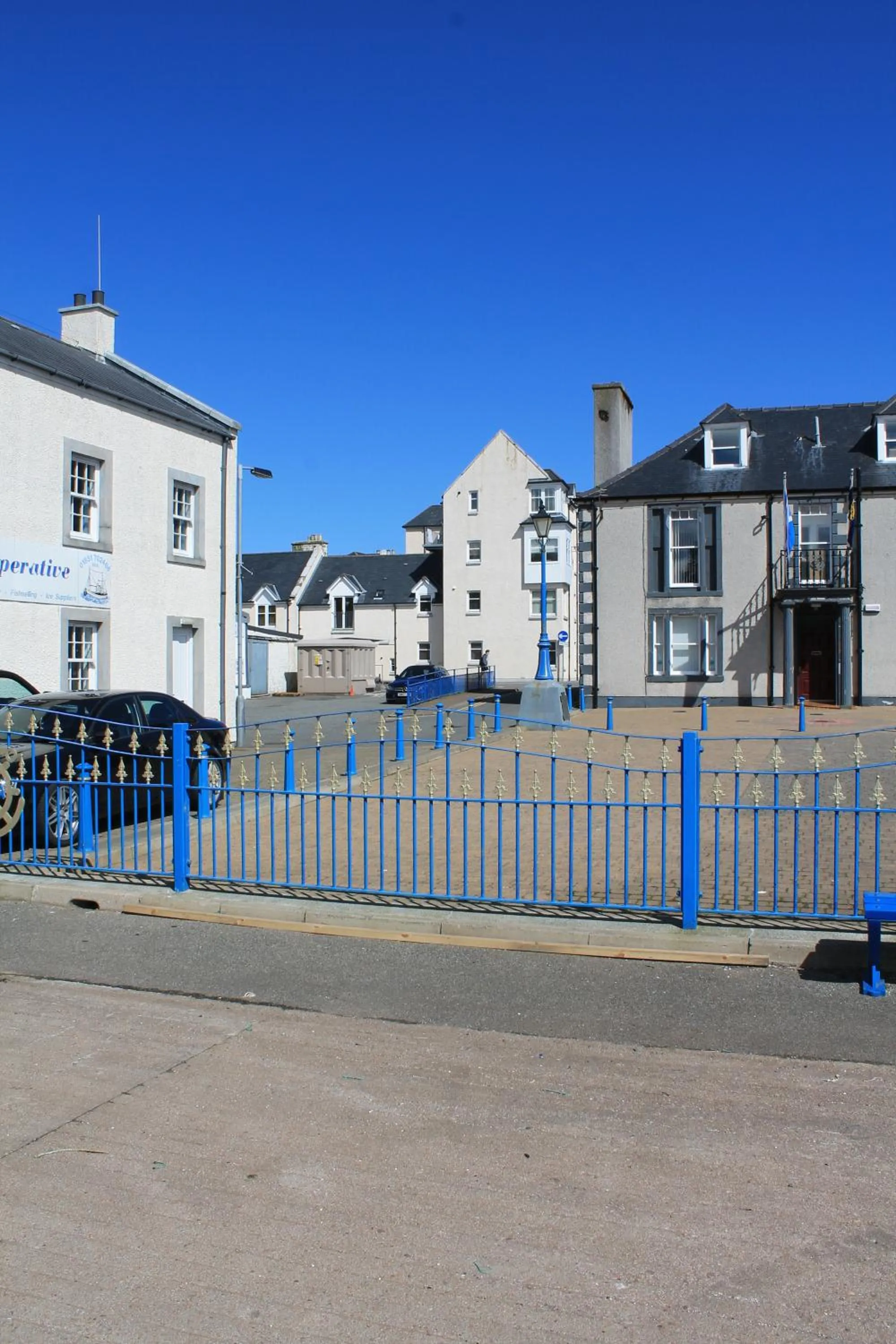 Neighbourhood in No10 Stornoway Town Centre