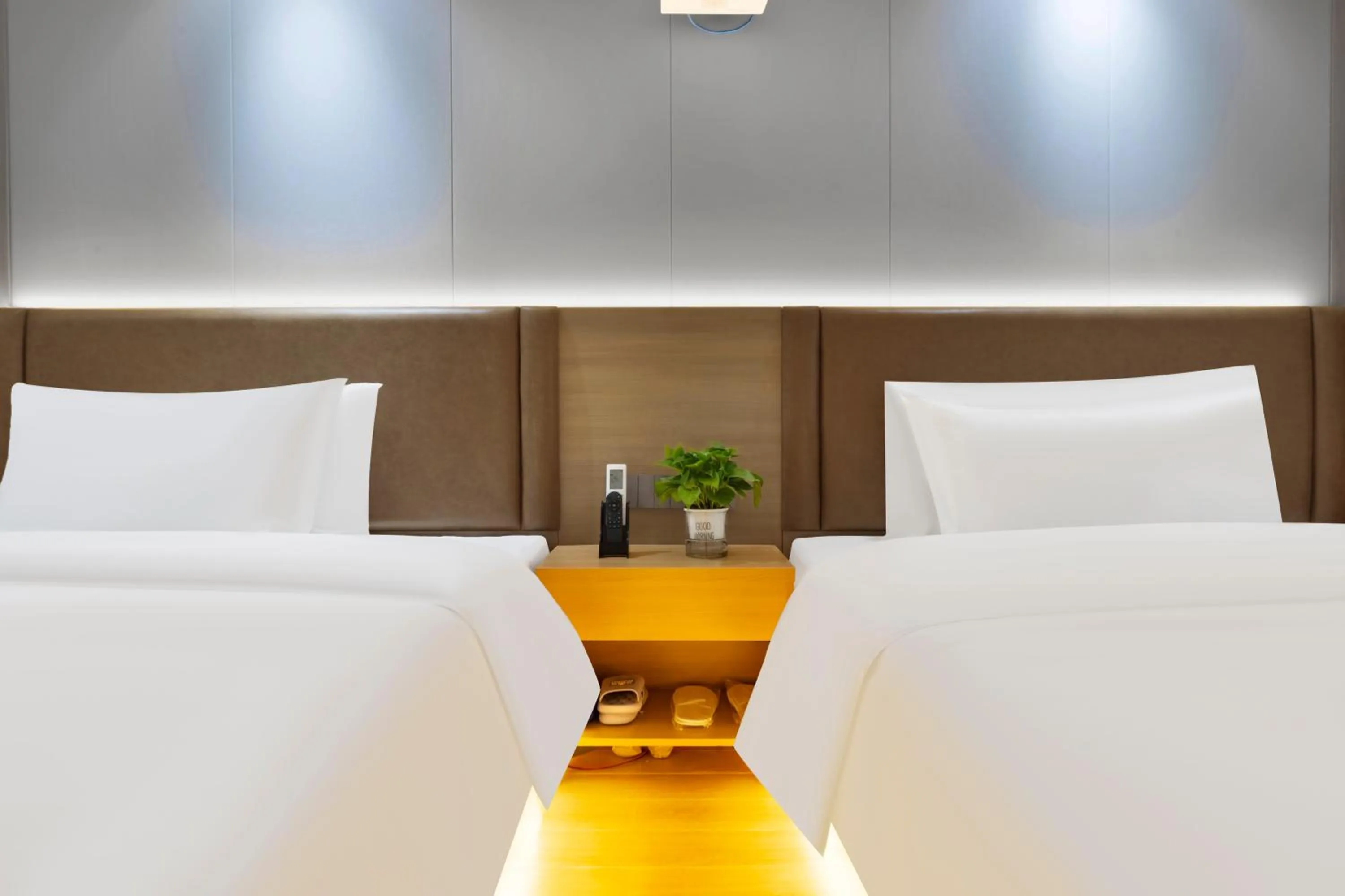 Bedroom in Guangzhou Haiyue Hotel