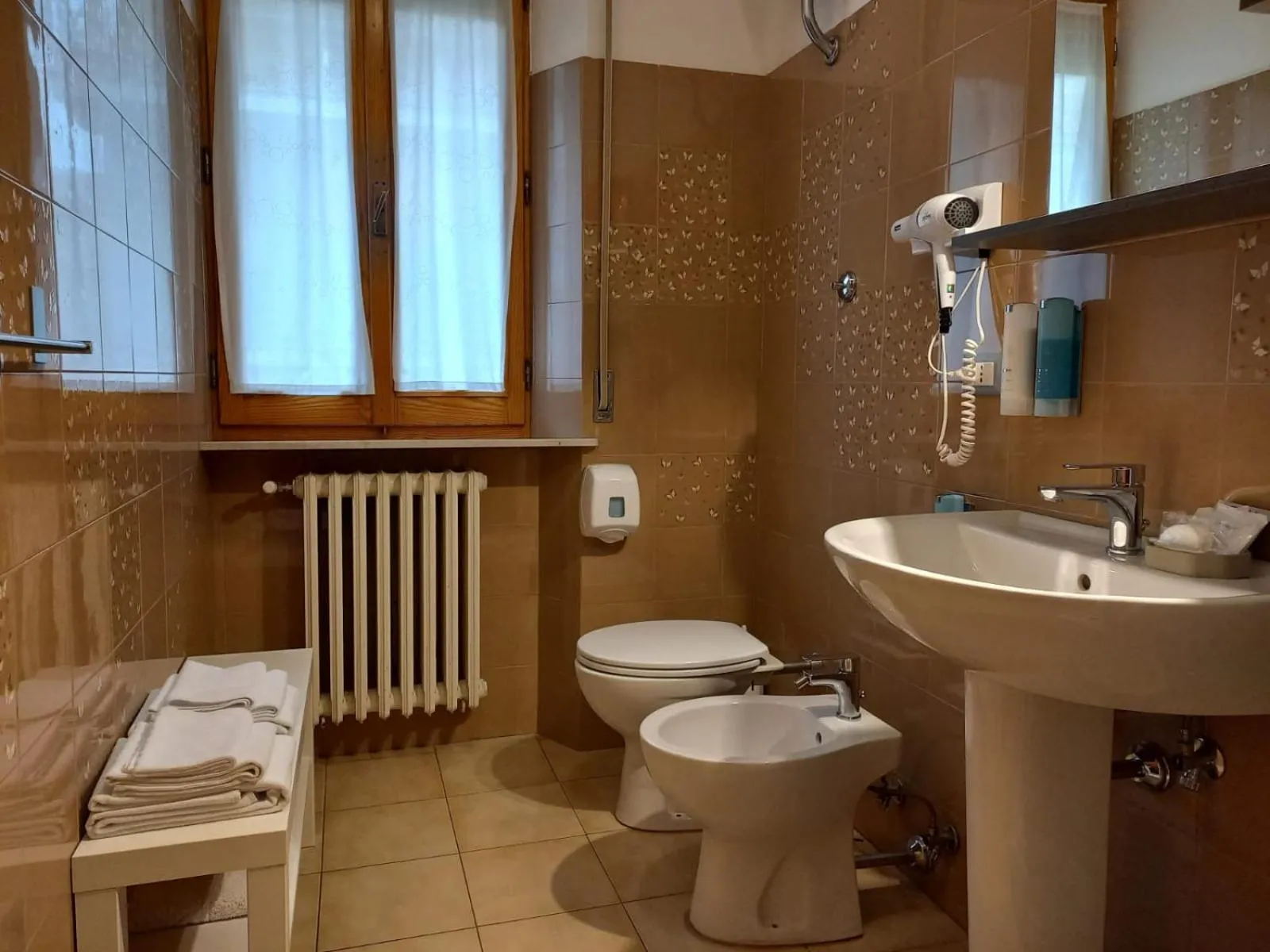 Toilet in Hotel Cormorano