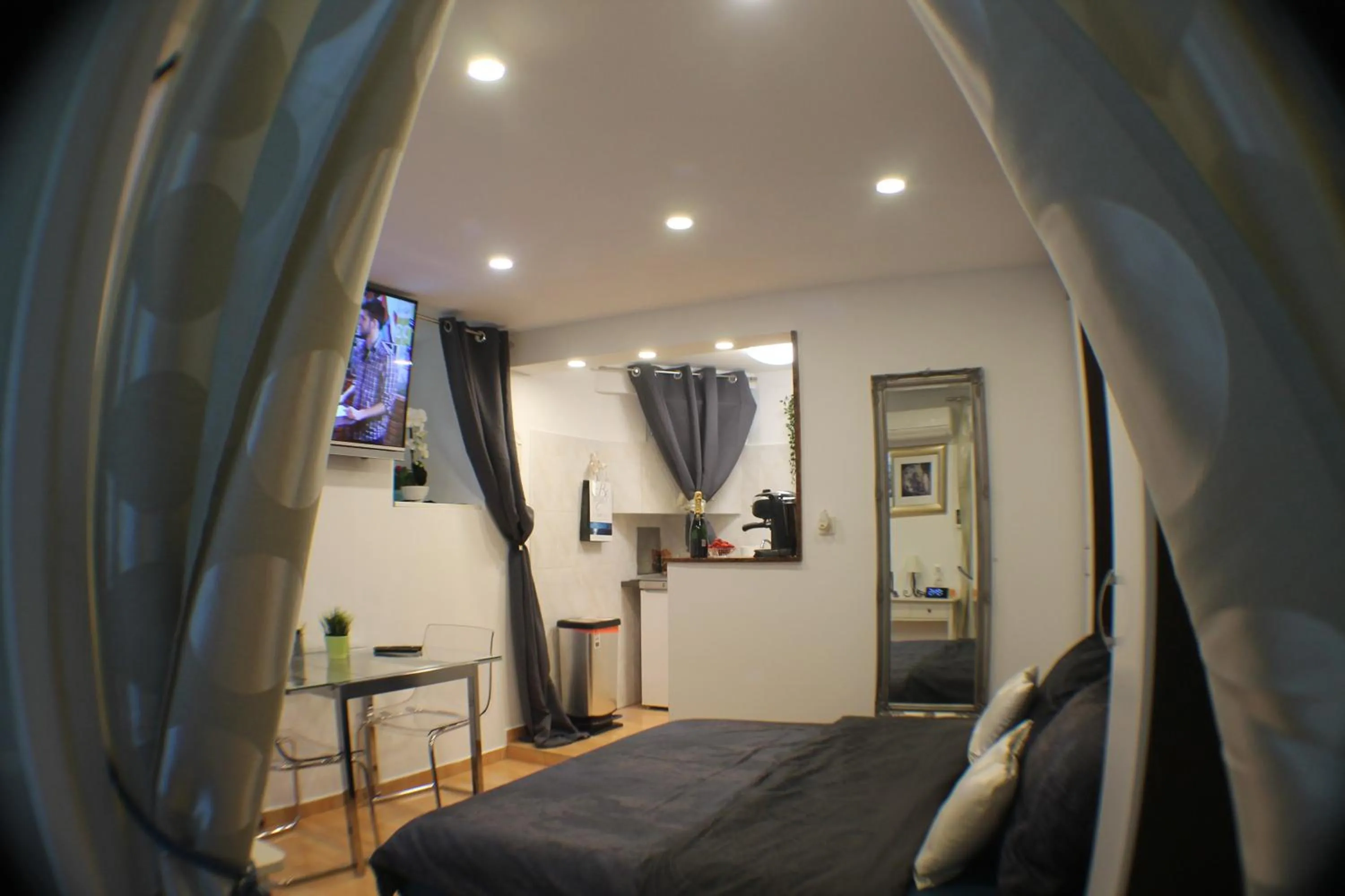 Apartment with Garden View in Amorino Apartman Studio