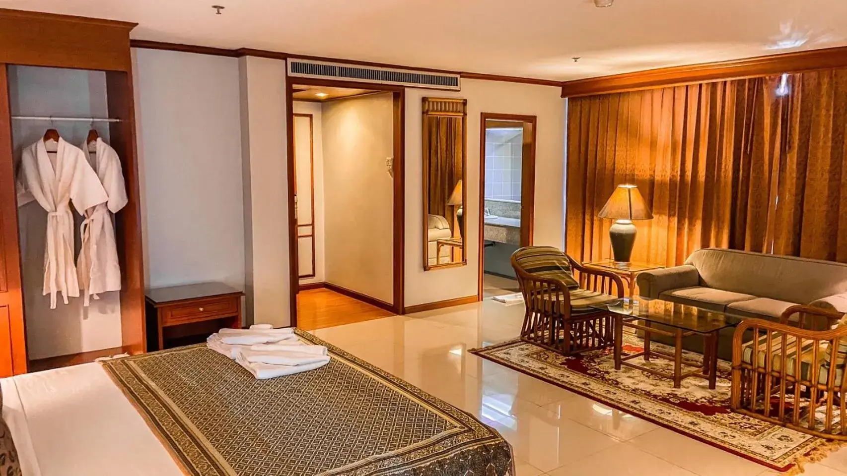 Living room, Bed in K Park Grand Hotel Living room, Bed in K Park Grand Hotel