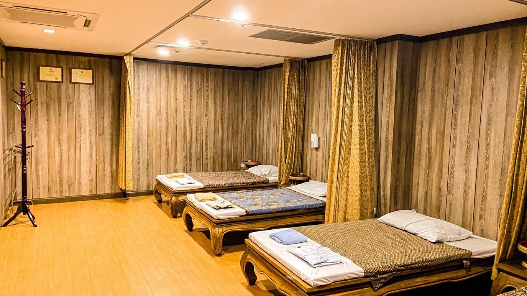 Massage, Bed in K Park Grand Hotel