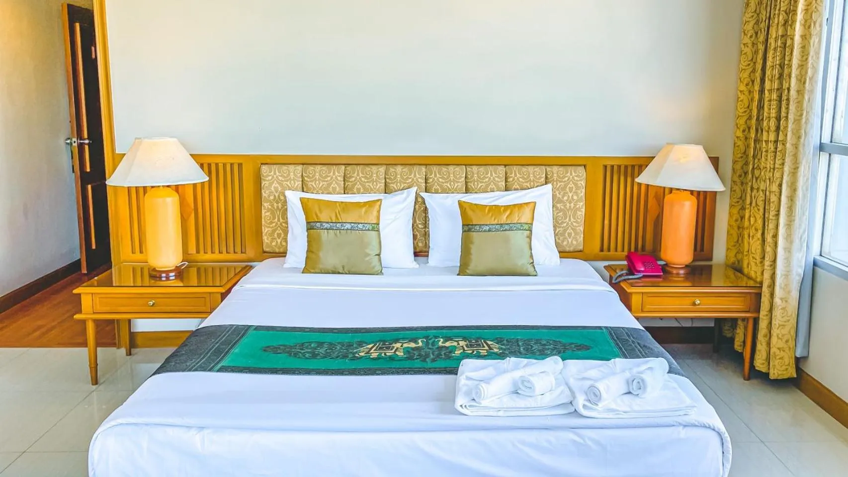 Bed in K Park Grand Hotel