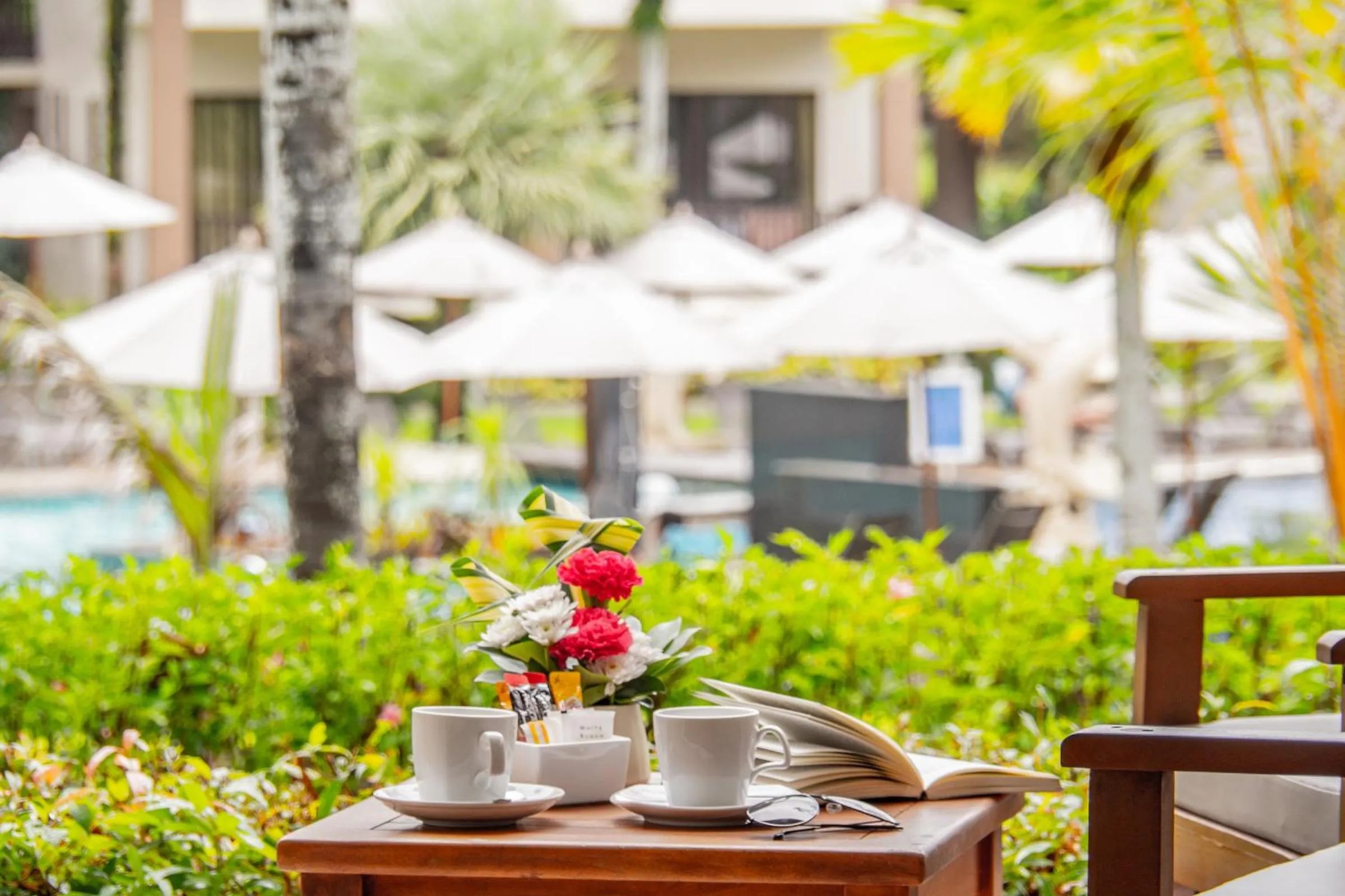 Food and drinks in The Leaf Oceanside by Katathani - SHA Extra Plus