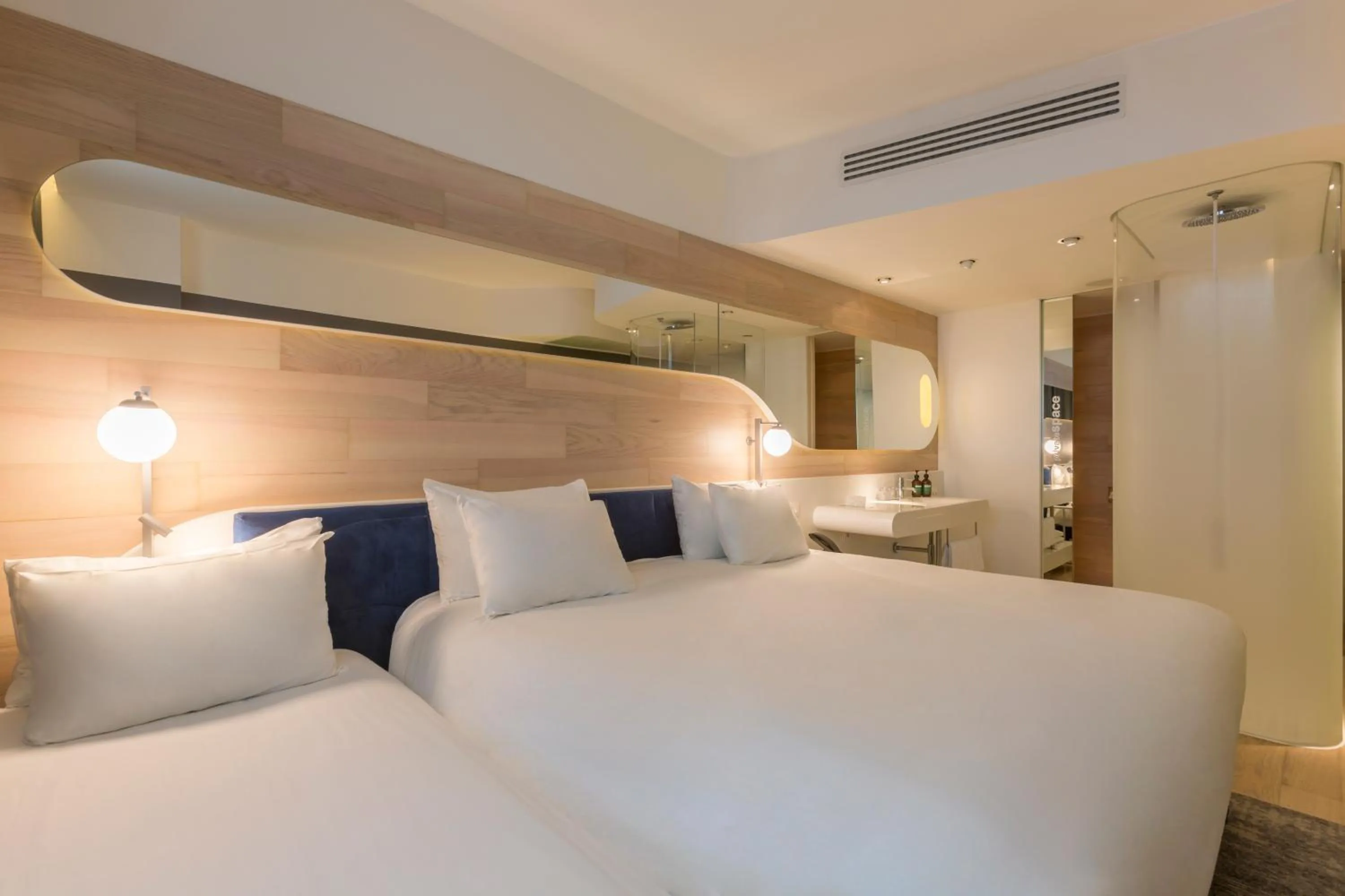 Bathroom, Bed in voco Milan-Fiere by IHG