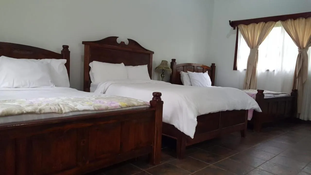 Comfort Triple Room - single occupancy in Hotel Huella Lenca