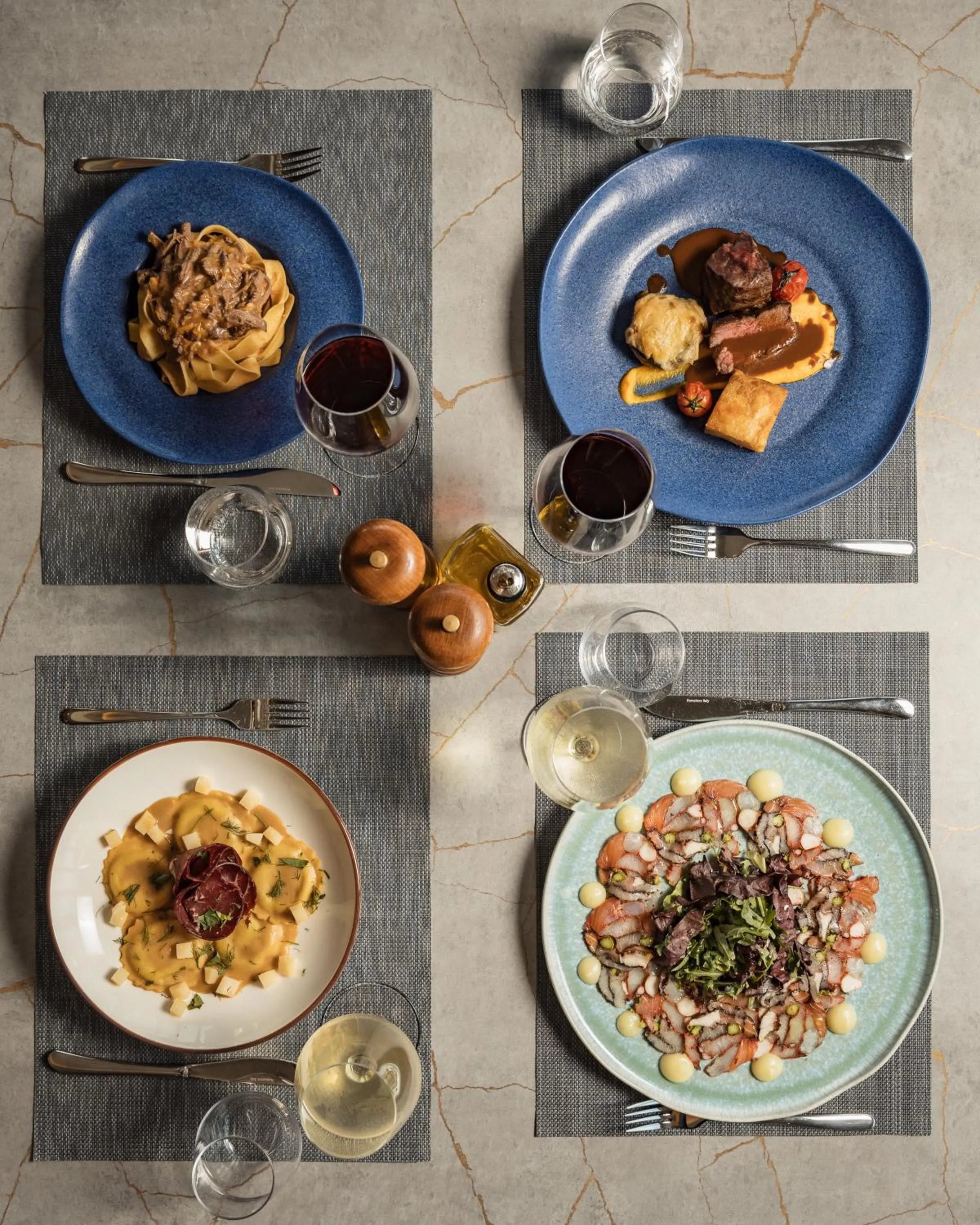 Restaurant/places to eat in Sky Hotel Tirana