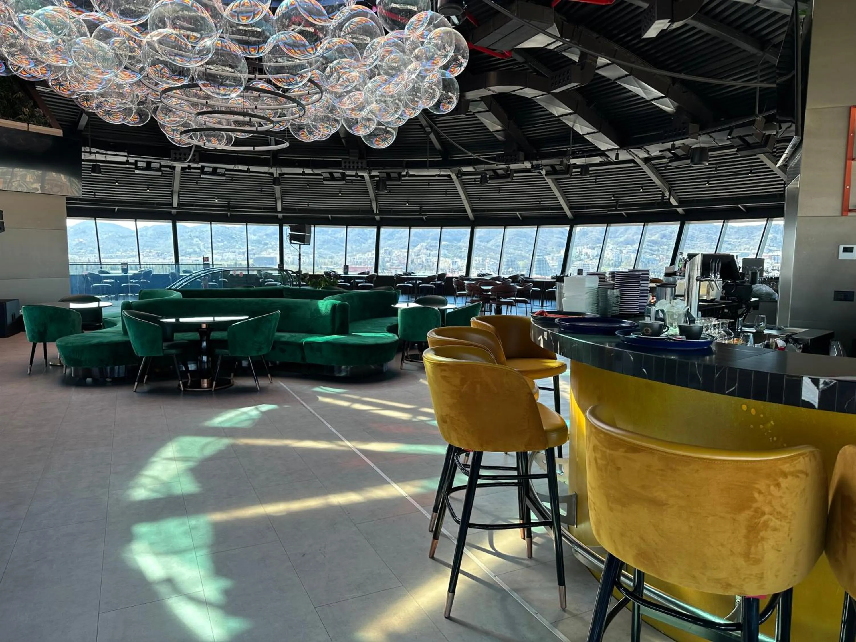 Restaurant/places to eat in Sky Hotel Tirana