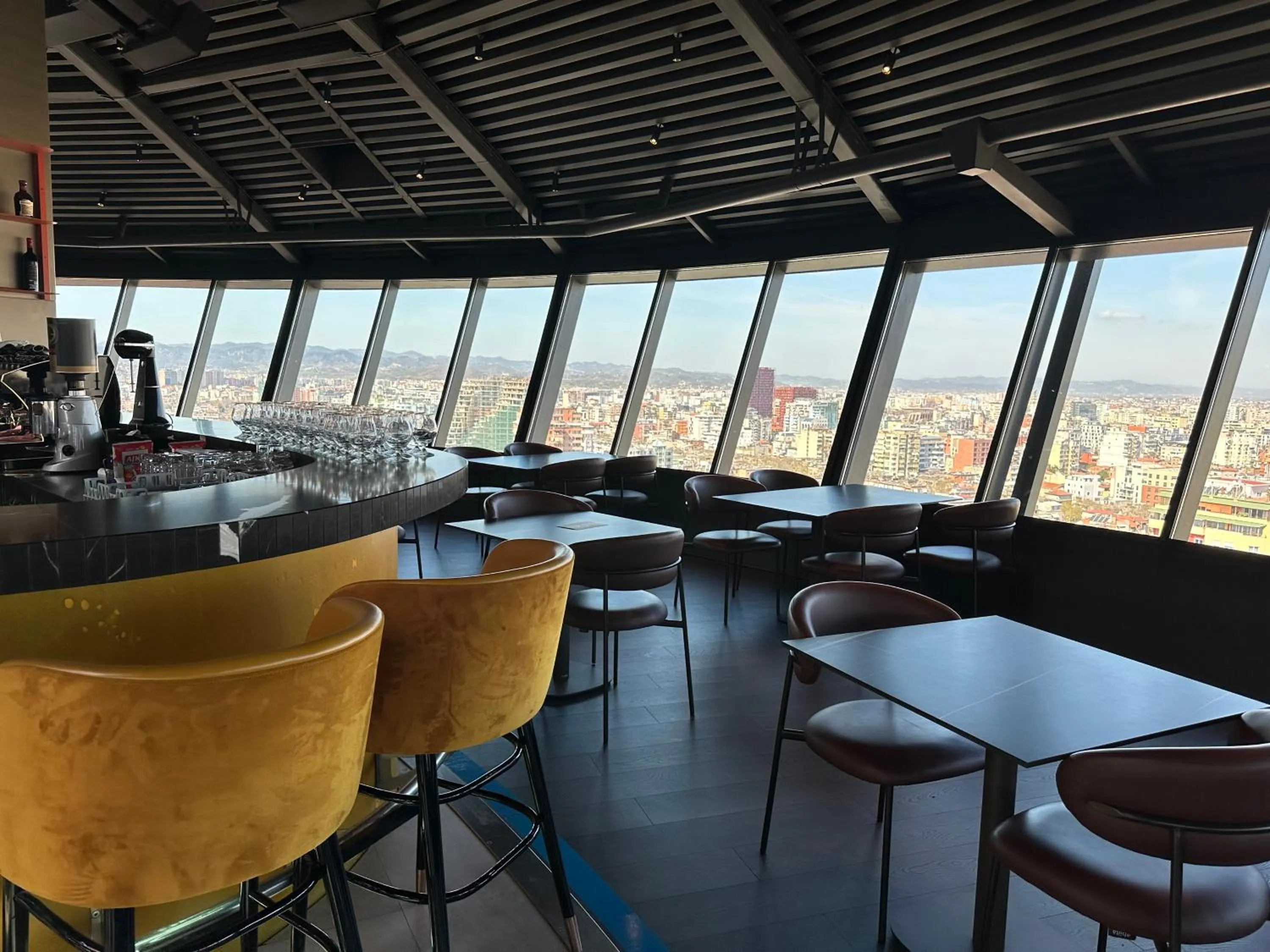 Restaurant/places to eat in Sky Hotel Tirana