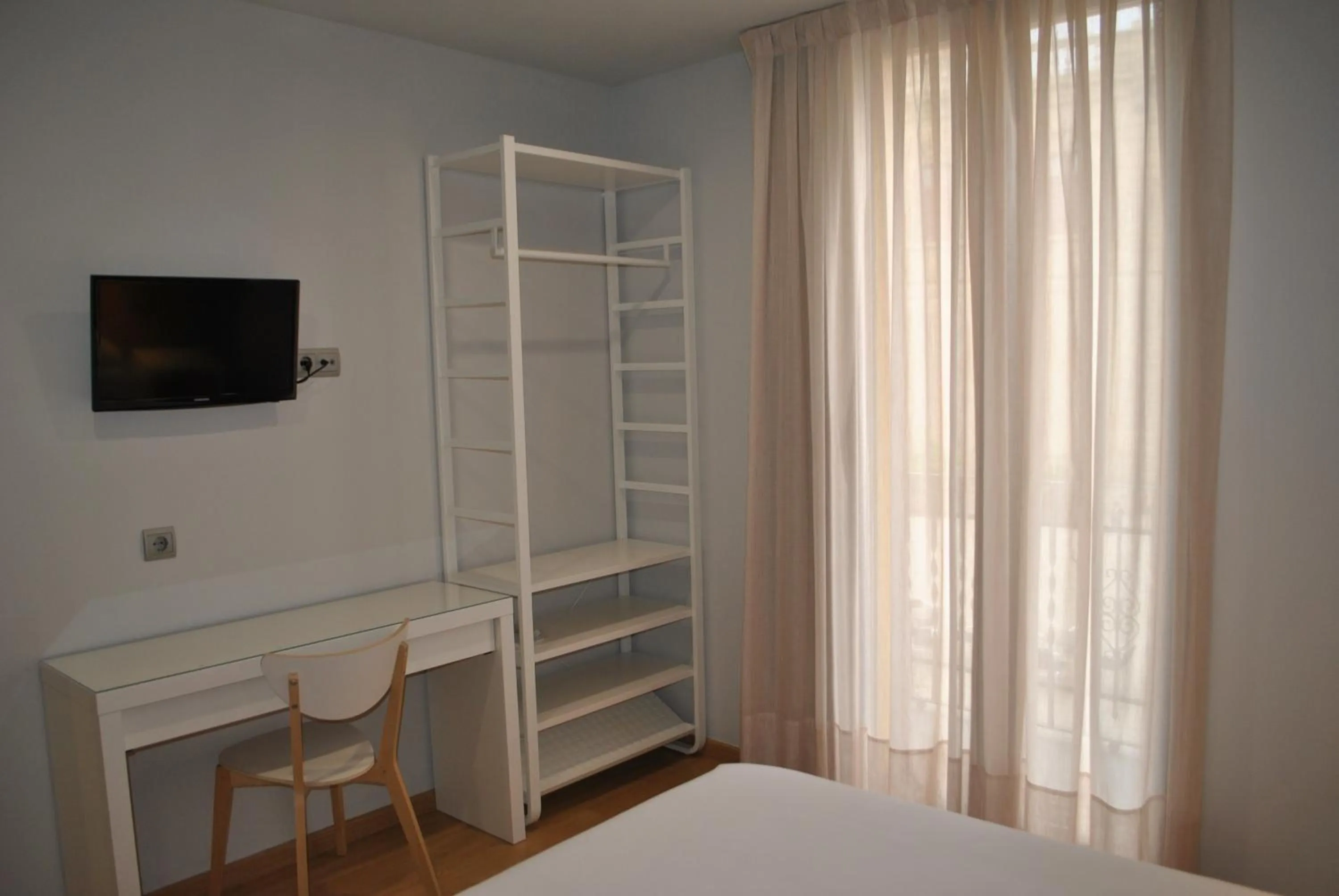 Bed in Hostal Universitat