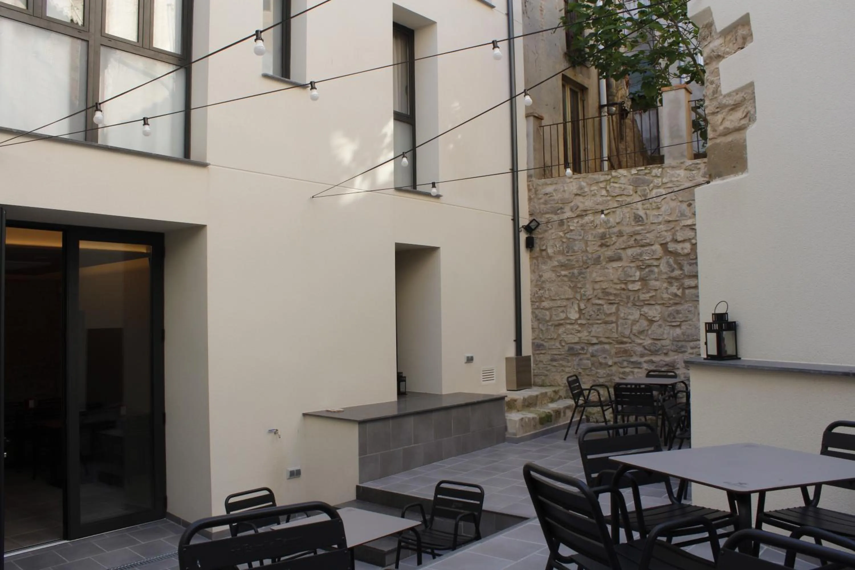 Patio in Hostal Universitat