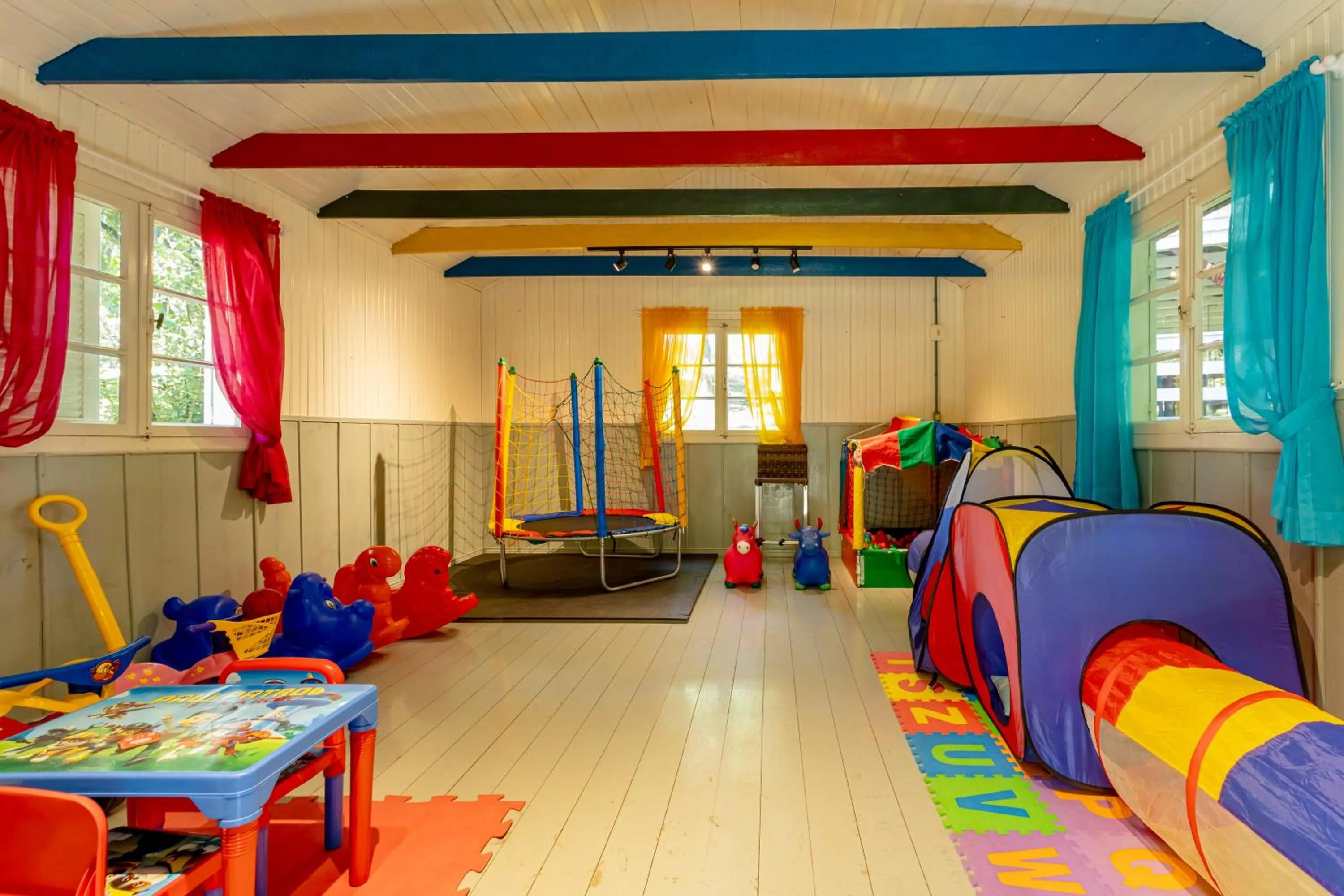 Children play ground in Hotel Jardins da Colina