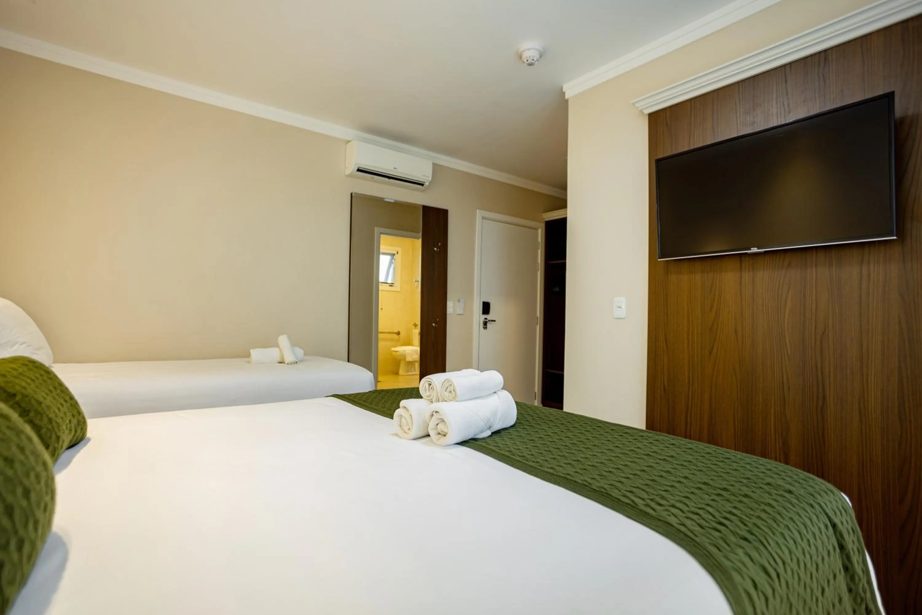 Bed in Hotel Jardins da Colina