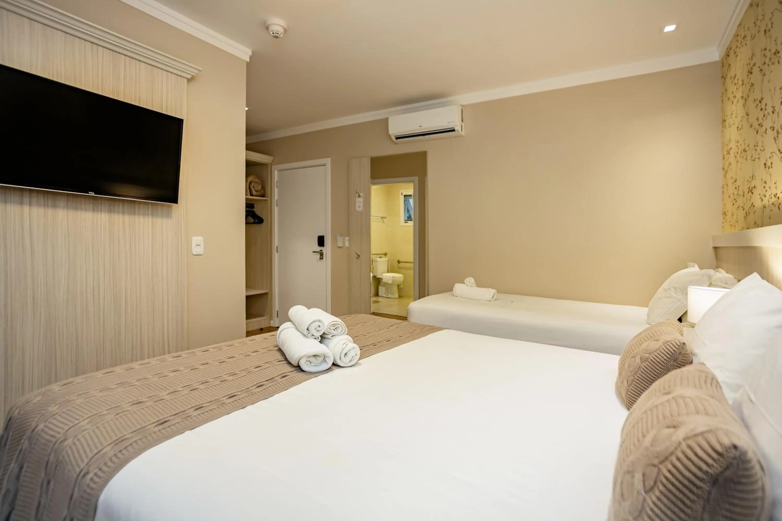 Bed in Hotel Jardins da Colina