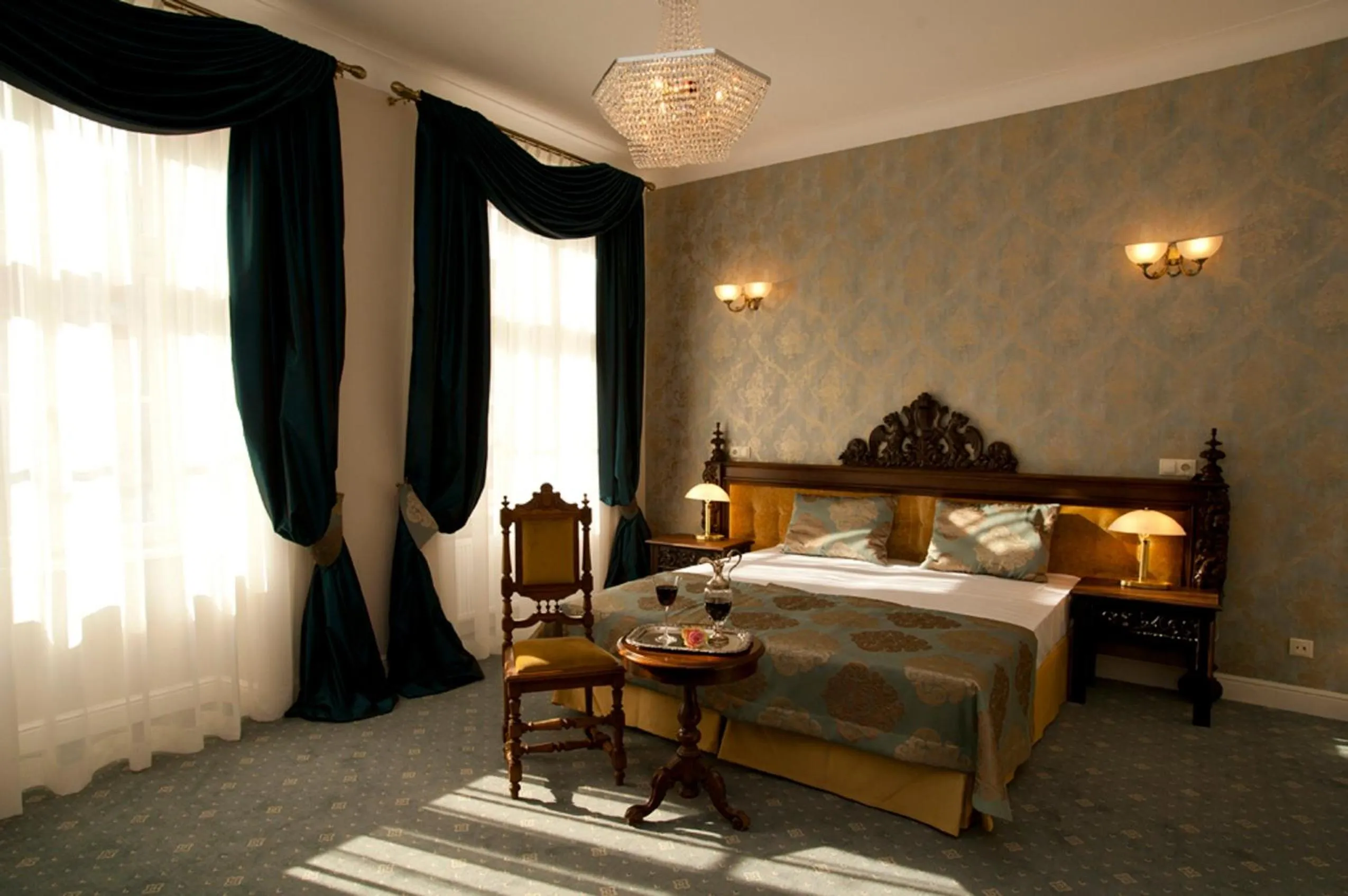 Bed in Hotel Kolegiacki
