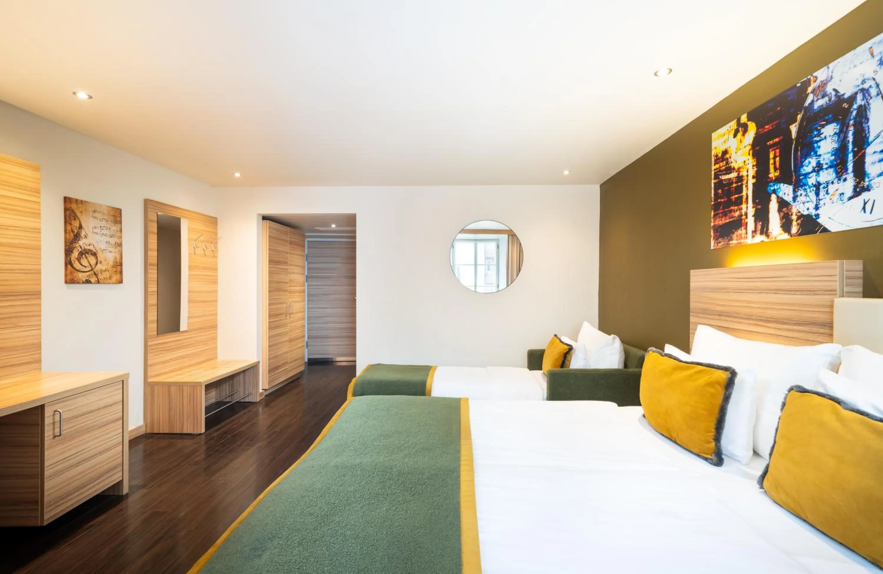 Communal lounge/ TV room, Bed in Leonardo Boutique Hotel Salzburg Gablerbräu