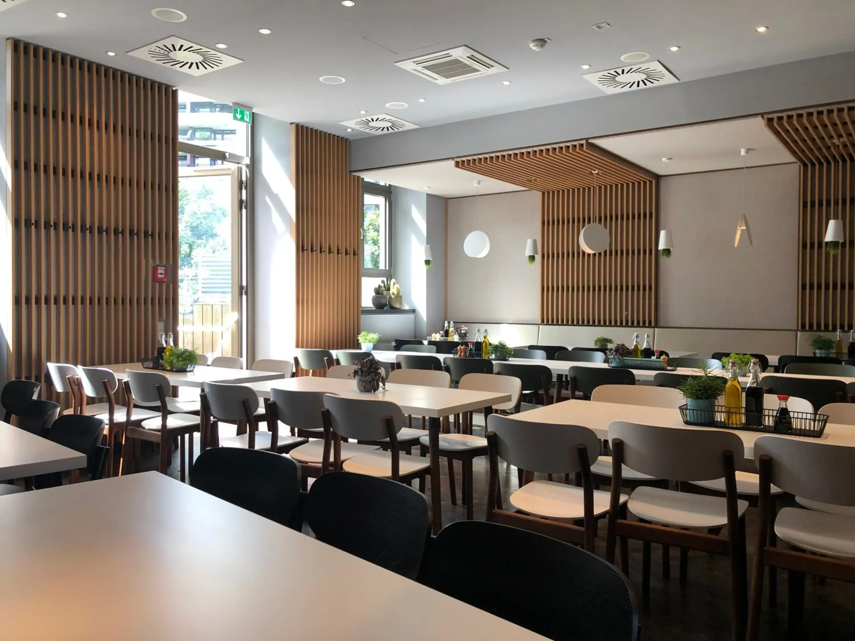 Restaurant/places to eat in Hotel Indigo Berlin – Ku’damm by IHG Restaurant/places to eat in Hotel Indigo Berlin – Ku’damm by IHG
