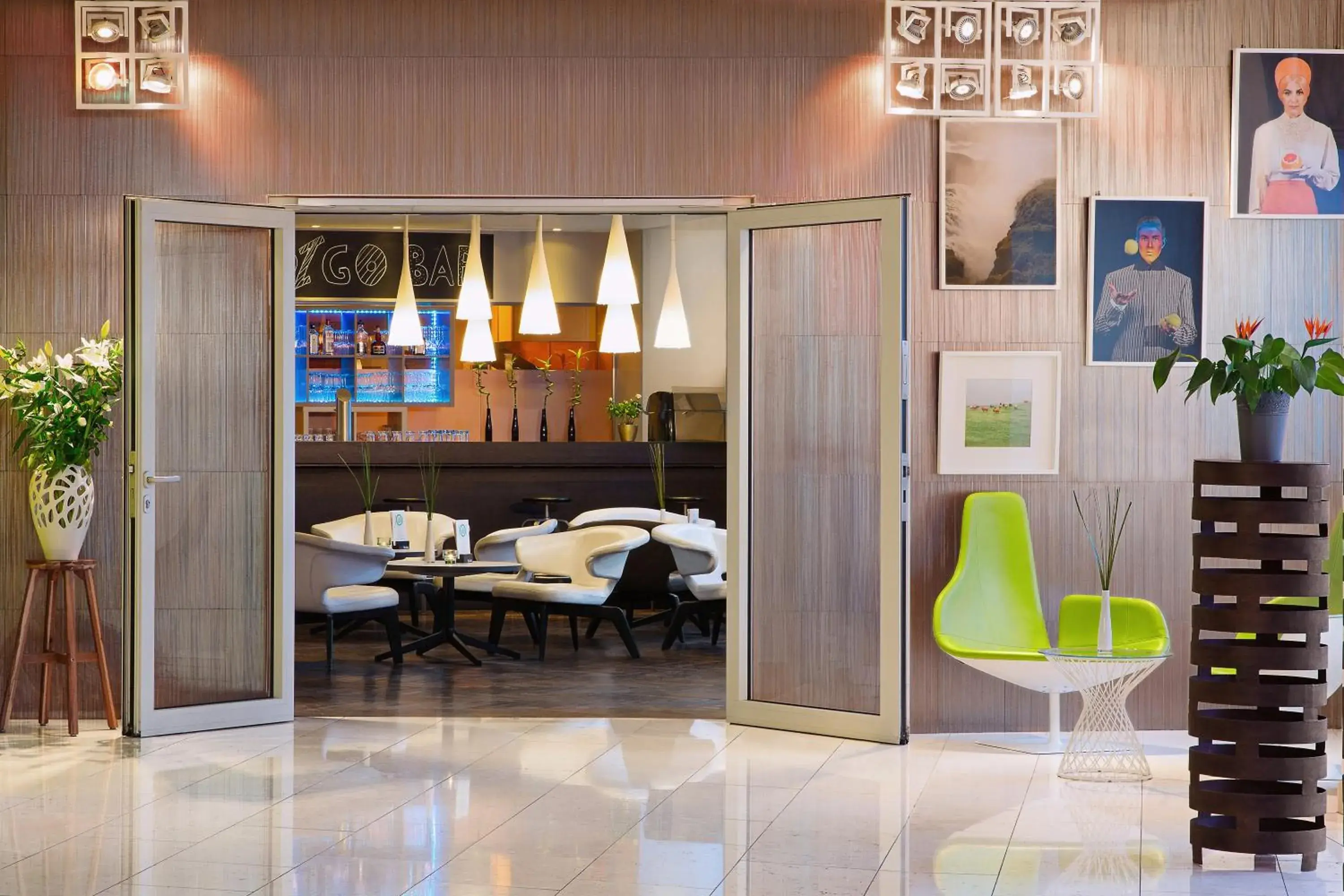 Lobby or reception in Hotel Indigo Berlin – Ku’damm by IHG Lobby or reception in Hotel Indigo Berlin – Ku’damm by IHG