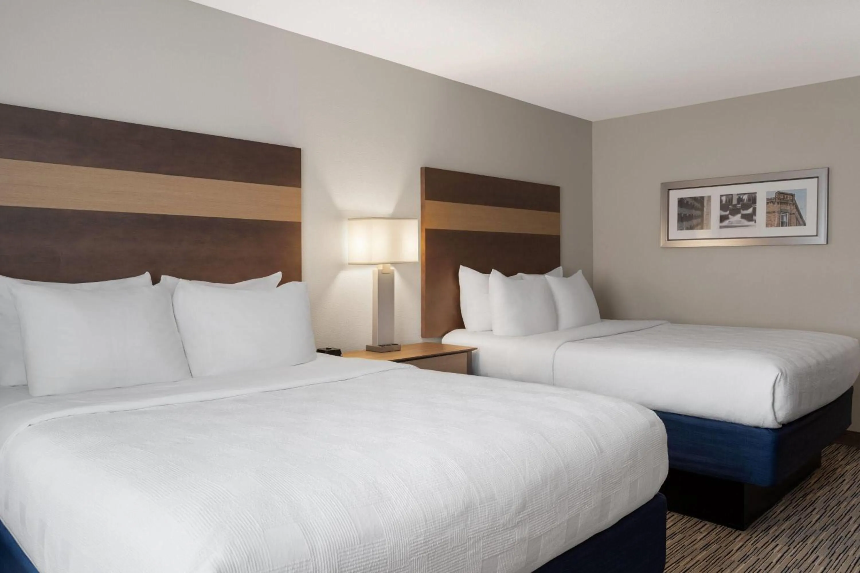 Photo of the whole room, Bed in Little Crow Resort & Conference, Trademark by Wyndham