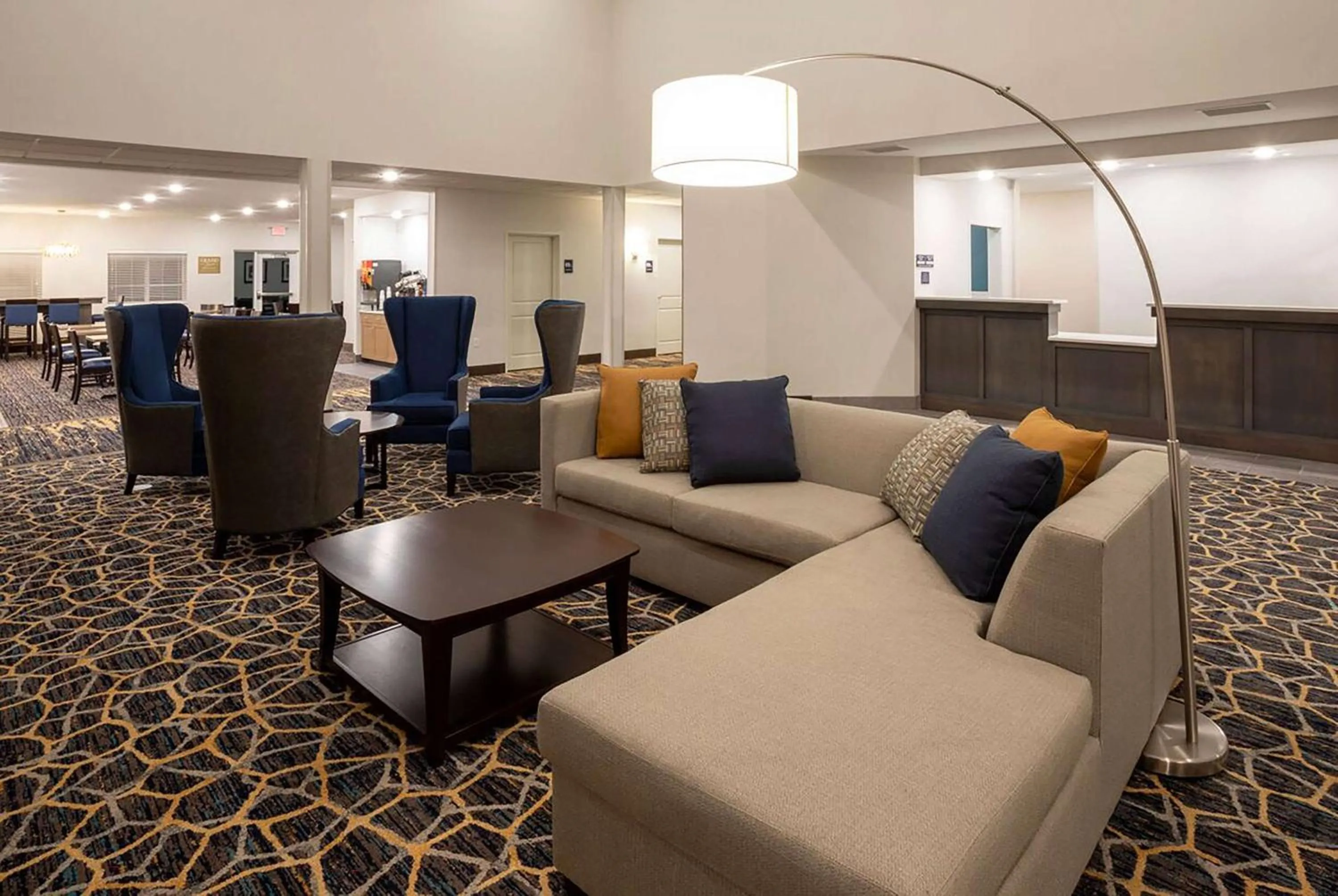 Lobby or reception in Little Crow Resort & Conference, Trademark by Wyndham