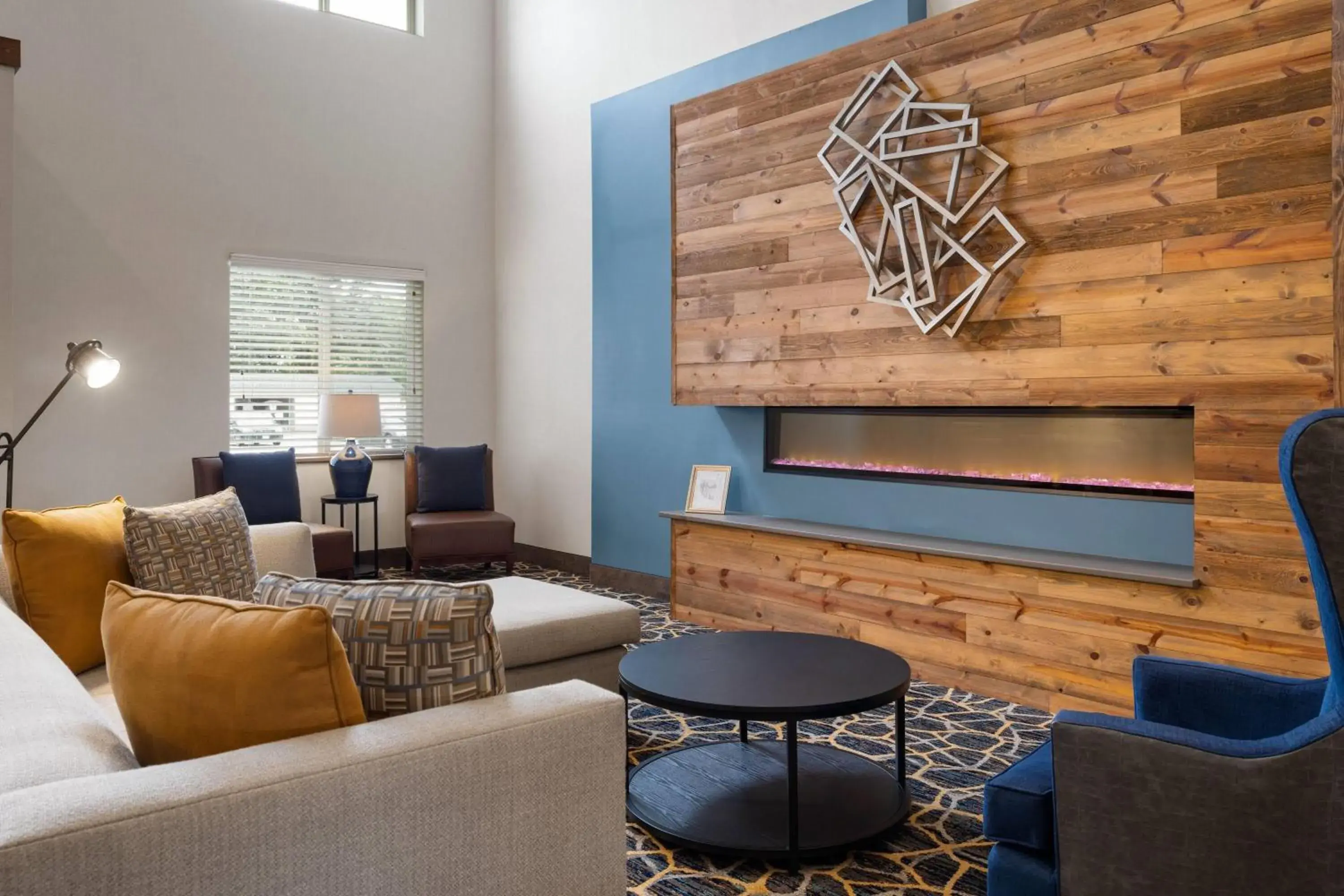 Lobby or reception in Little Crow Resort & Conference, Trademark by Wyndham Lobby or reception in Little Crow Resort & Conference, Trademark by Wyndham