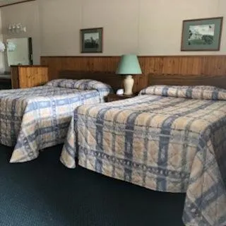 Bed in Catskill Motor Court