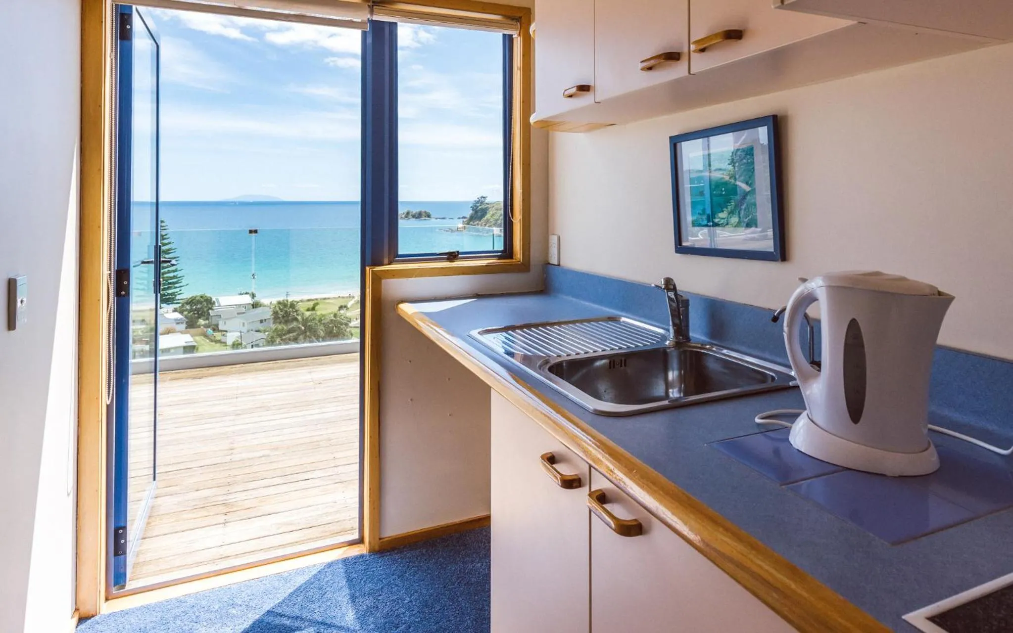Kitchen or kitchenette in Palm Beach Lodge
