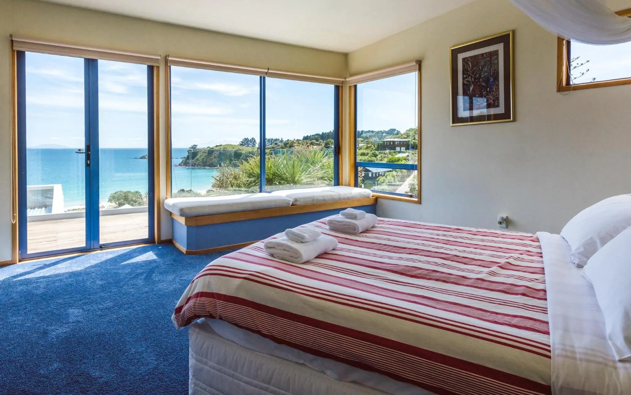 Bedroom, Bed in Palm Beach Lodge
