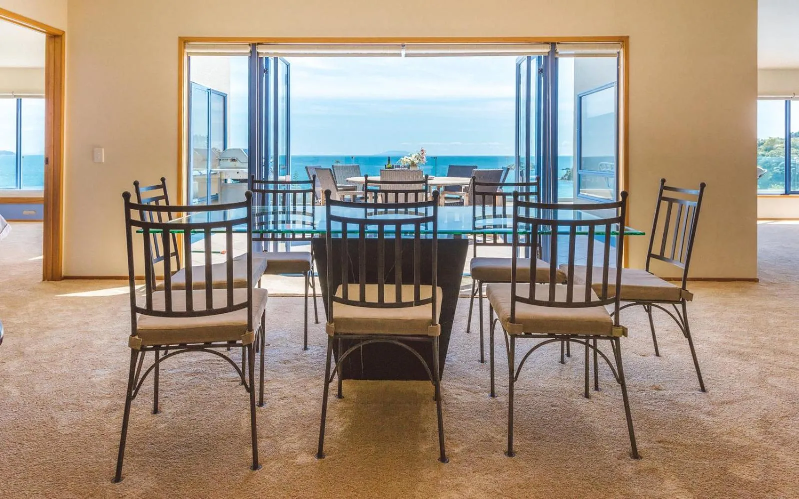 Dining area in Palm Beach Lodge