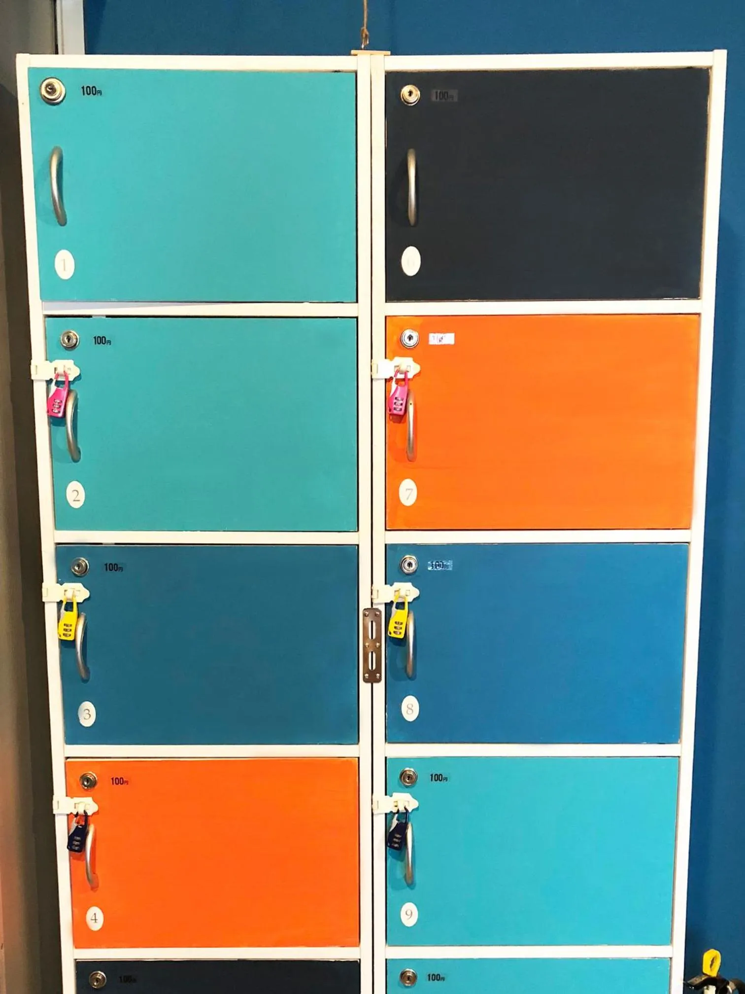 locker in GUEST HOUSE SaKURa