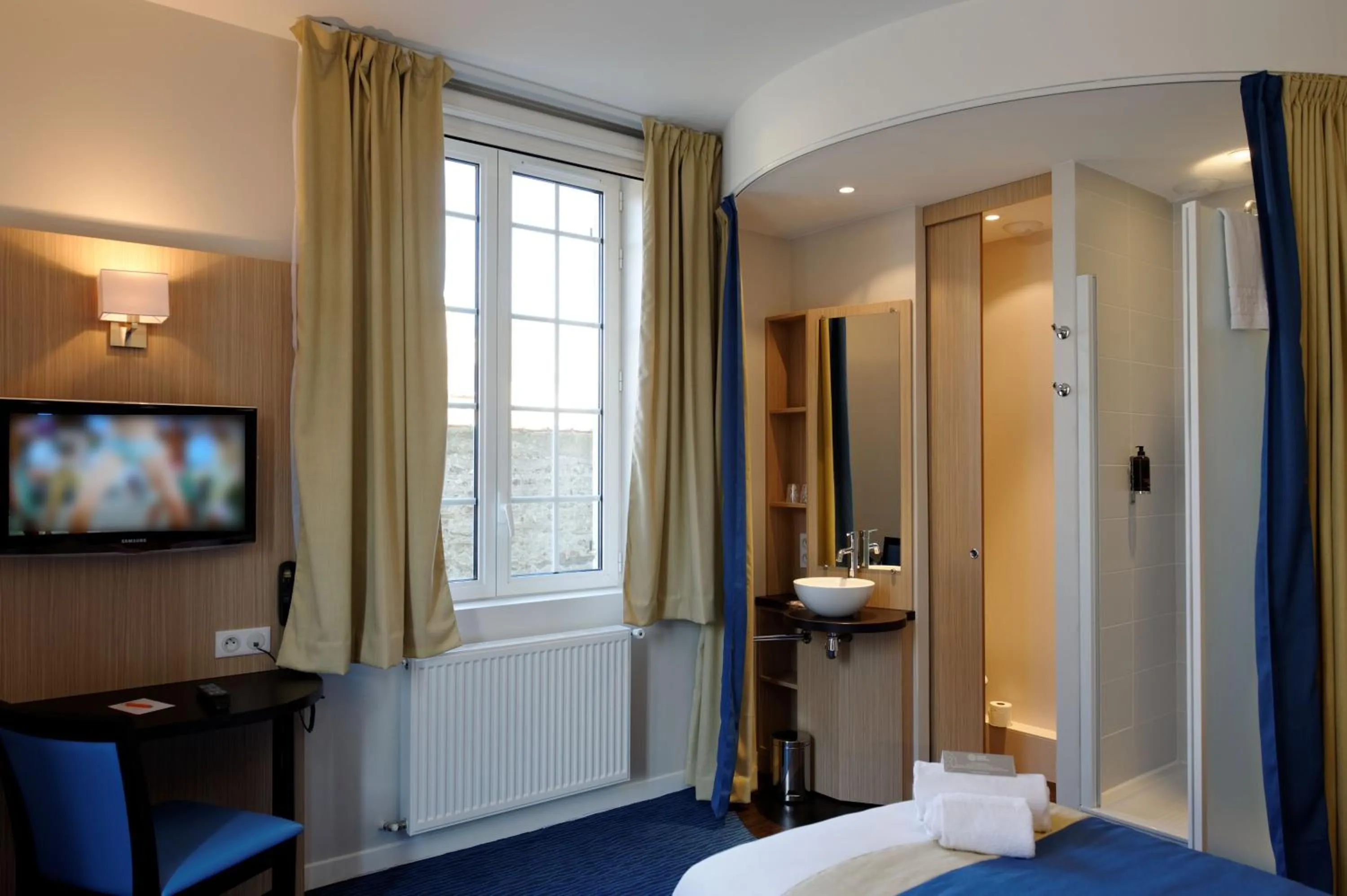 Photo of the whole room in Castel Victoria