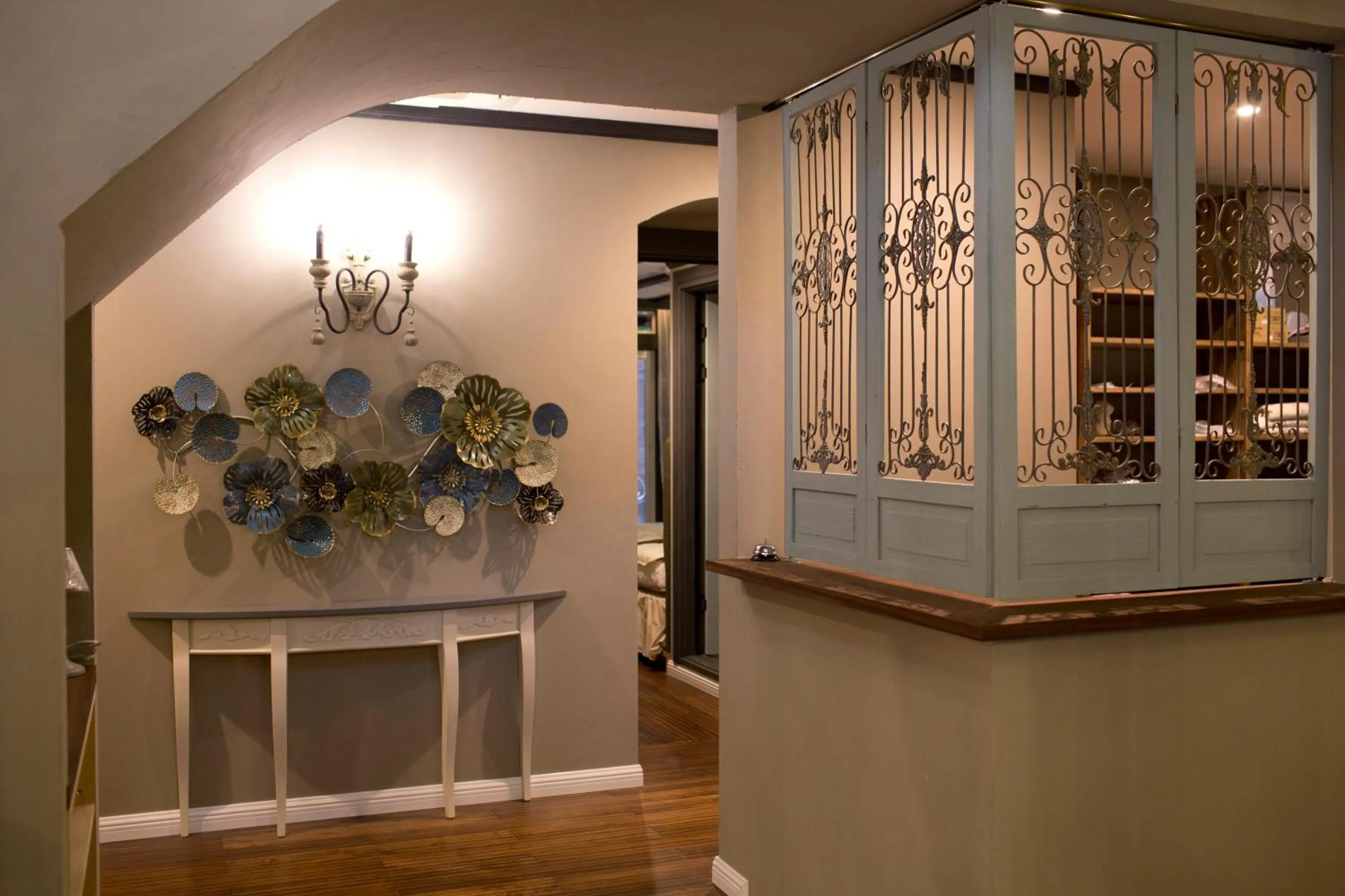 Decorative detail in Seseraginomori Chambre d'hote Etoile et fees