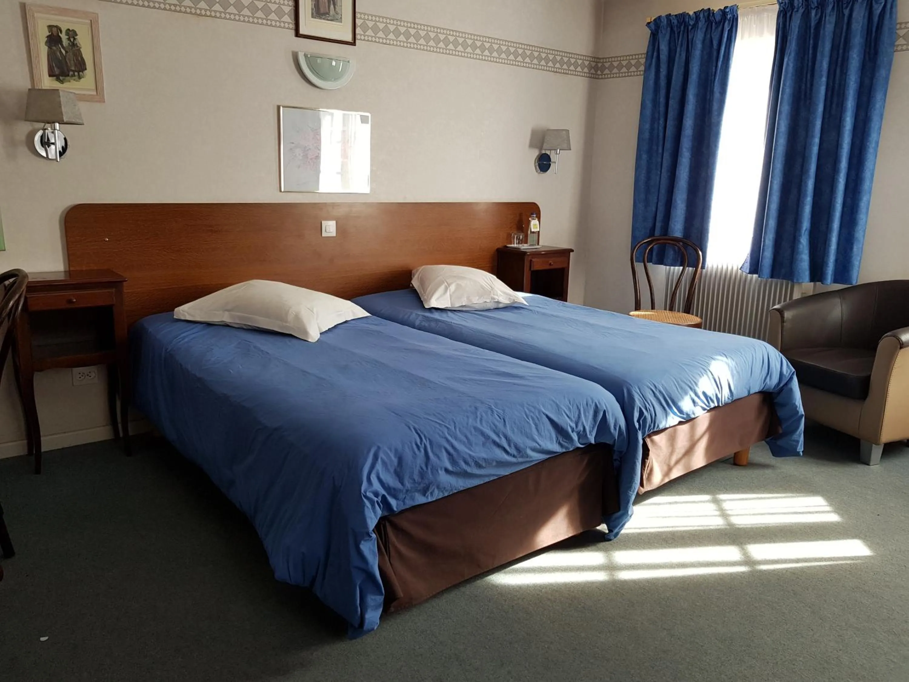 Photo of the whole room, Bed in La Bonne Franquette