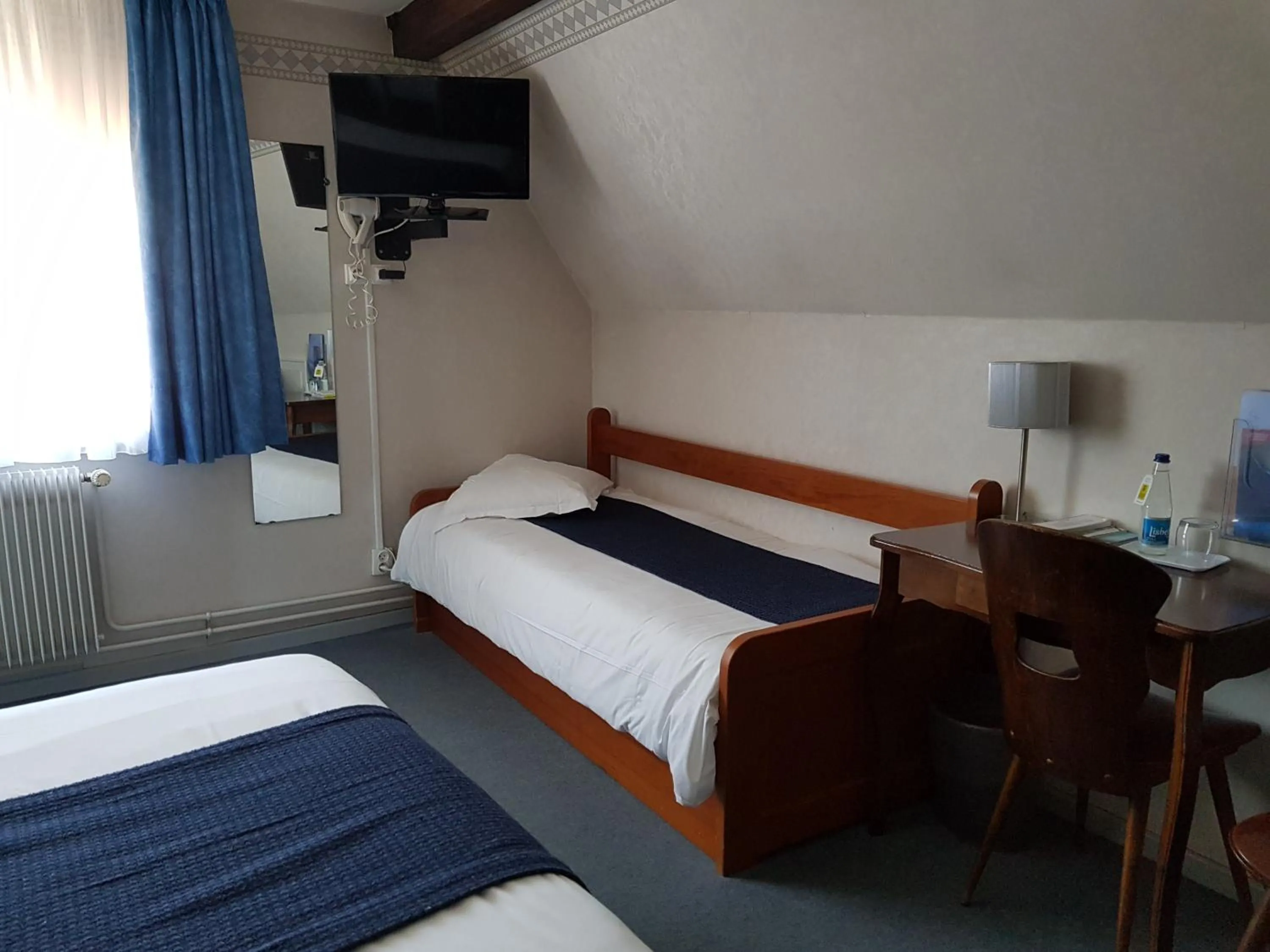 Photo of the whole room, Bed in La Bonne Franquette