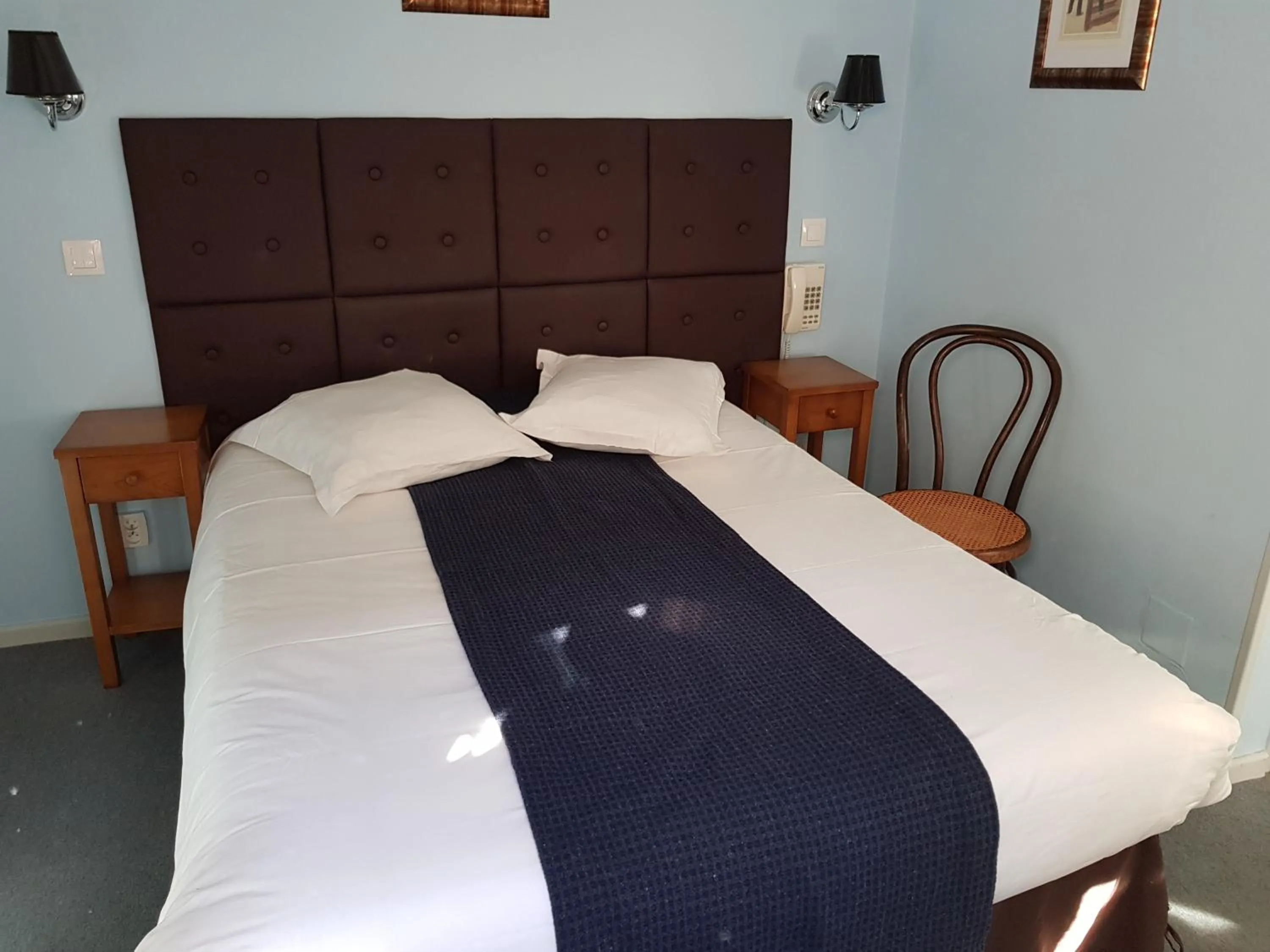 Photo of the whole room, Bed in La Bonne Franquette