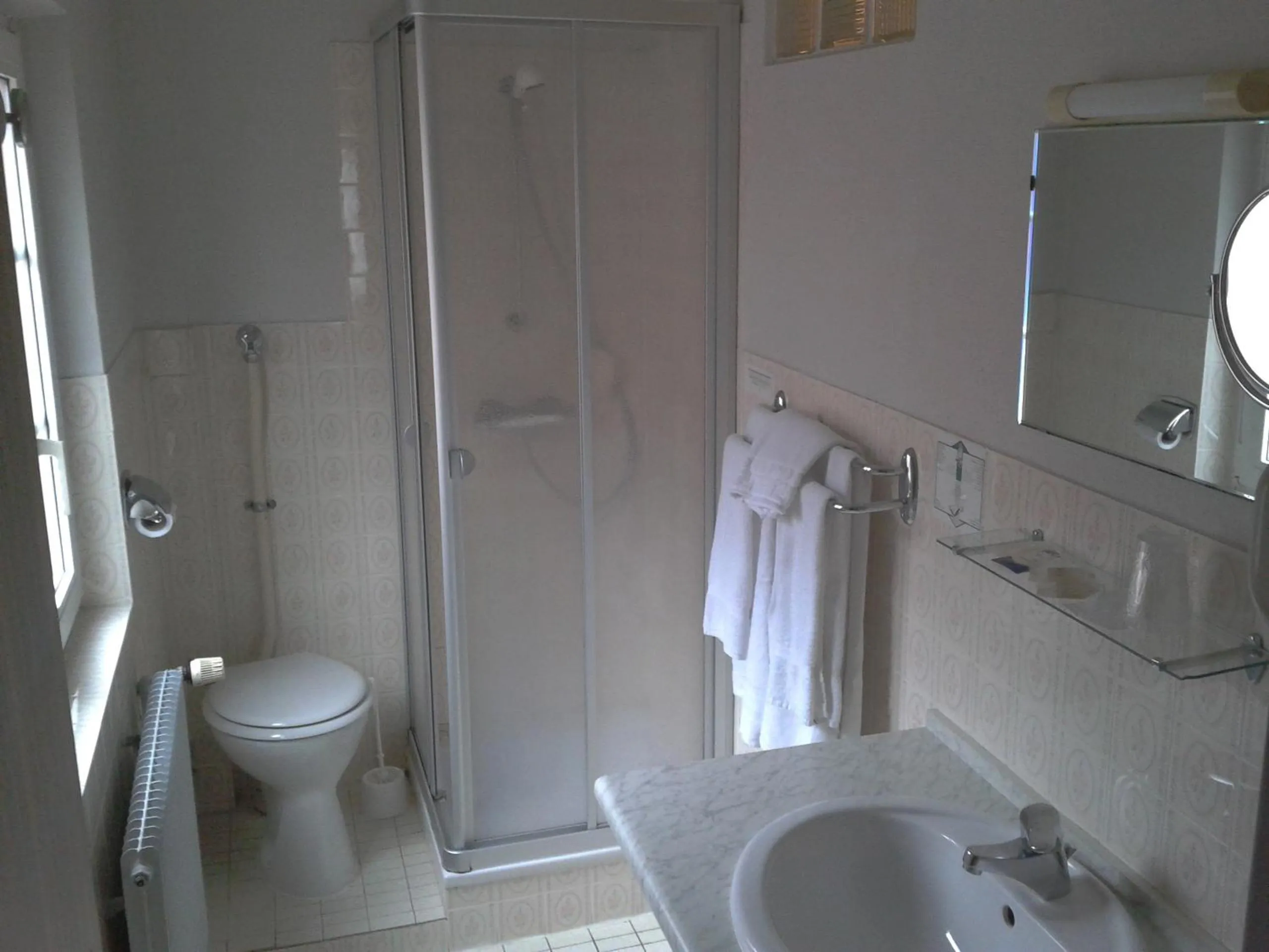 Photo of the whole room in La Bonne Franquette