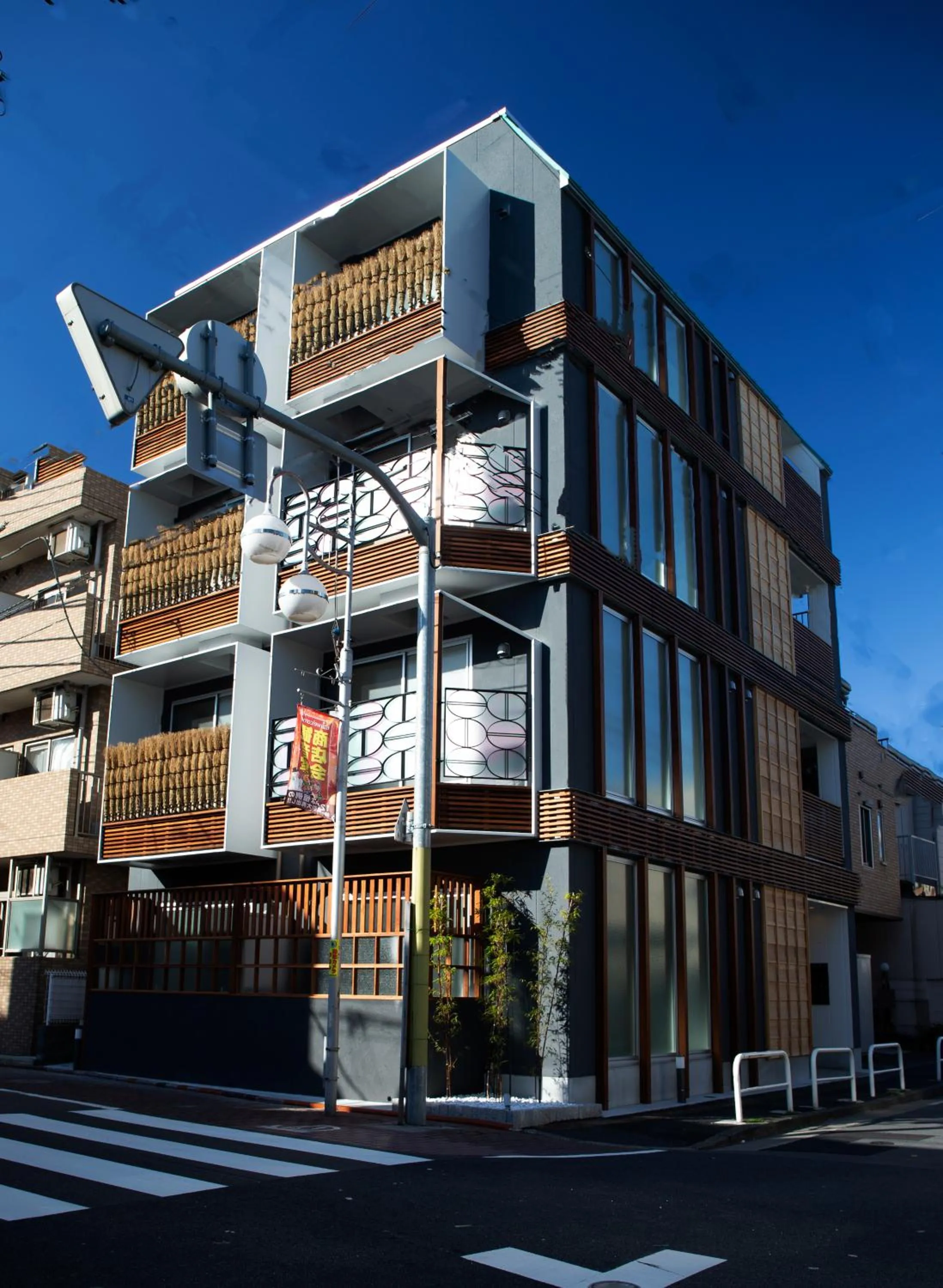 Property building in Numero Uno Tokyo