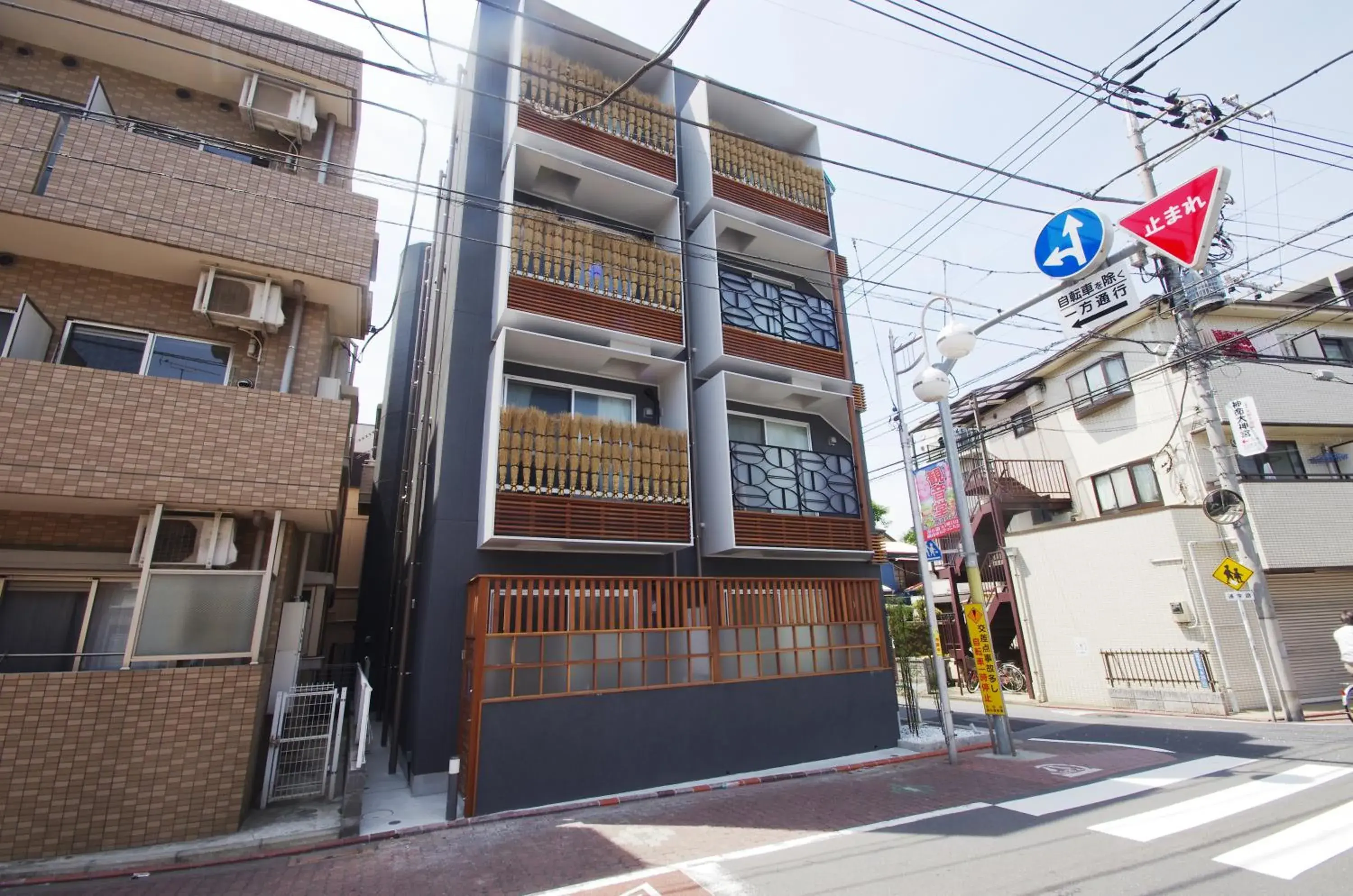 Property building in Numero Uno Tokyo Property building in Numero Uno Tokyo