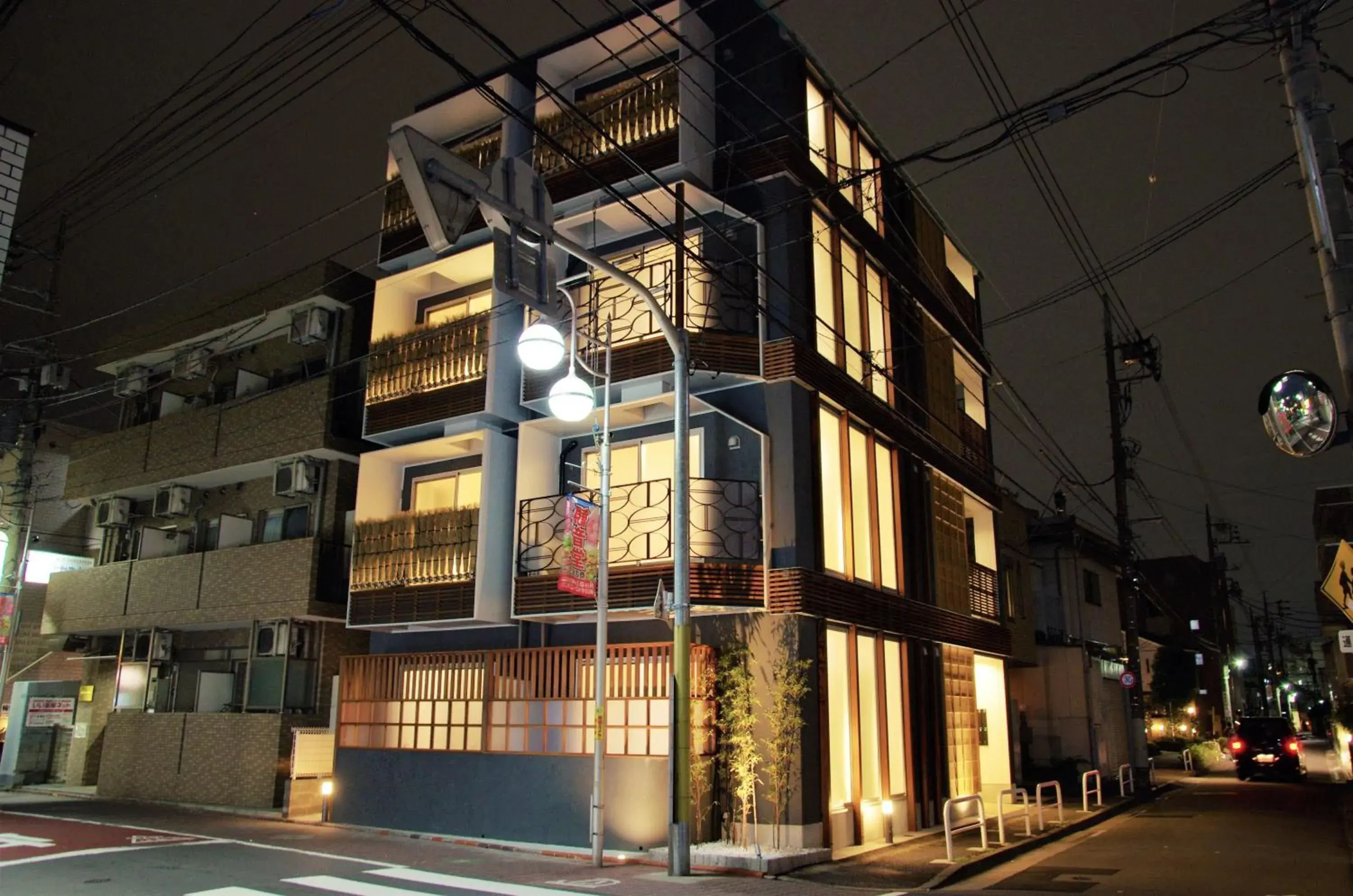 Property building in Numero Uno Tokyo Property building in Numero Uno Tokyo