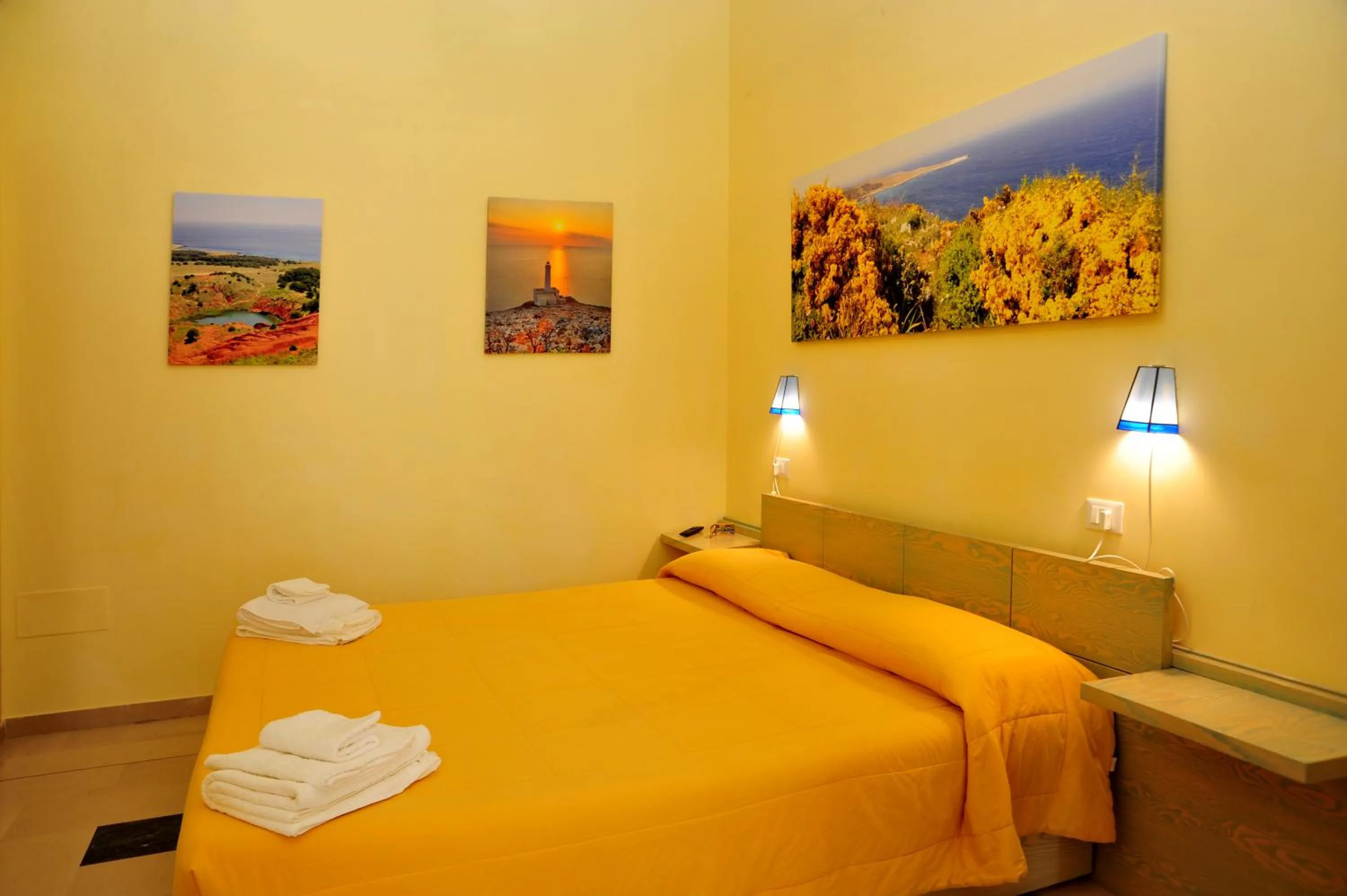 Bed in Cala Dei Normanni - Camere sul Lungomare