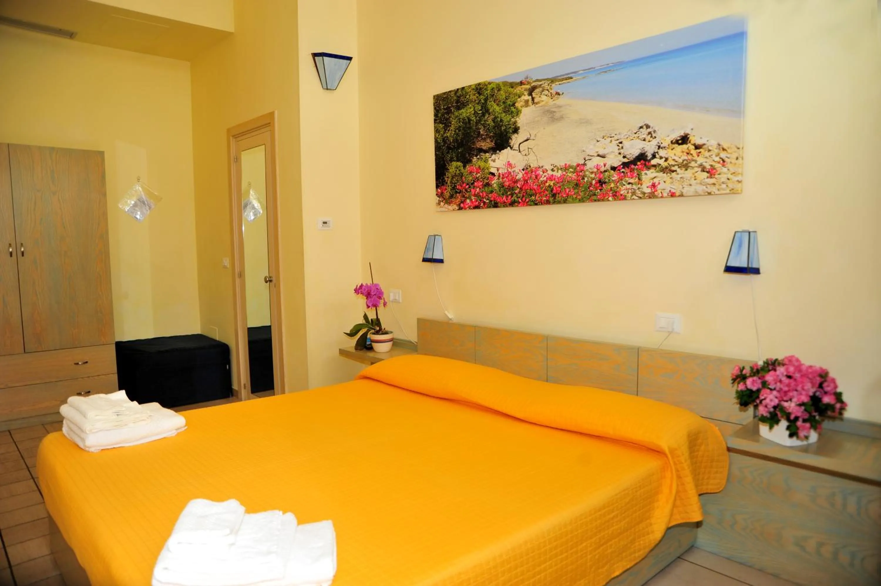 Bed in Cala Dei Normanni - Camere sul Lungomare