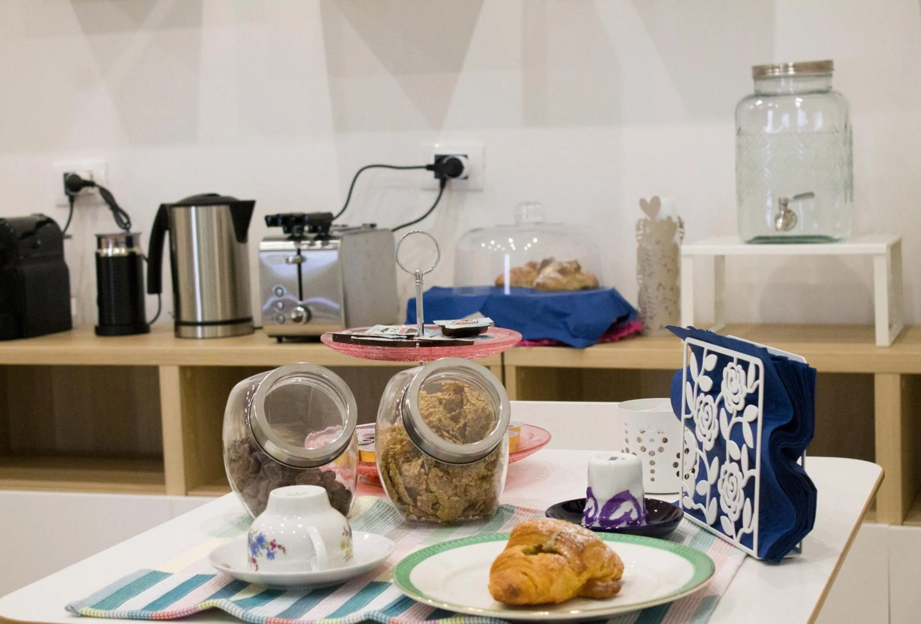 Coffee/tea facilities in Fanà