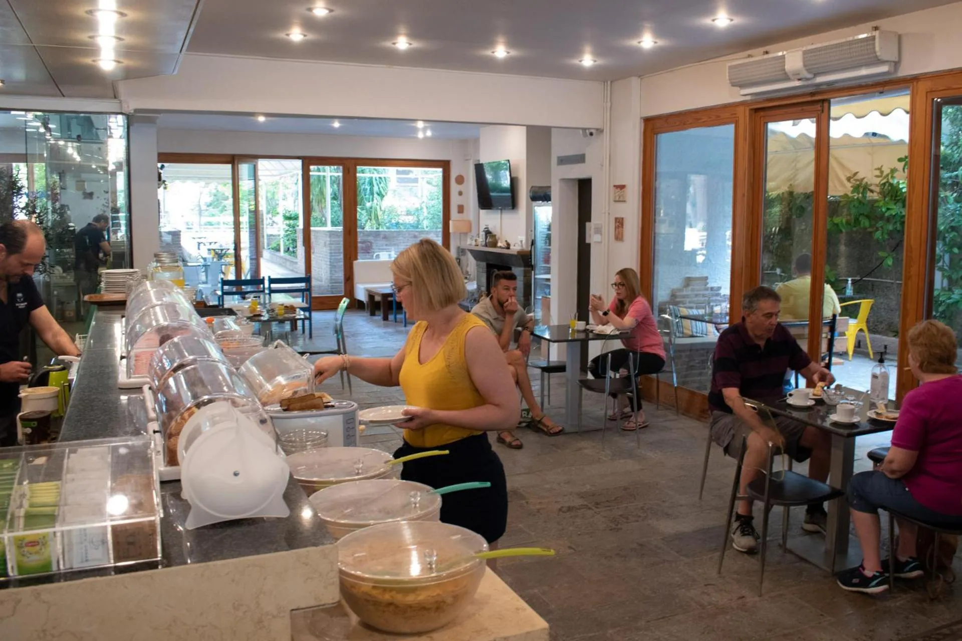 Breakfast in Stefanakis Hotel & Apartments