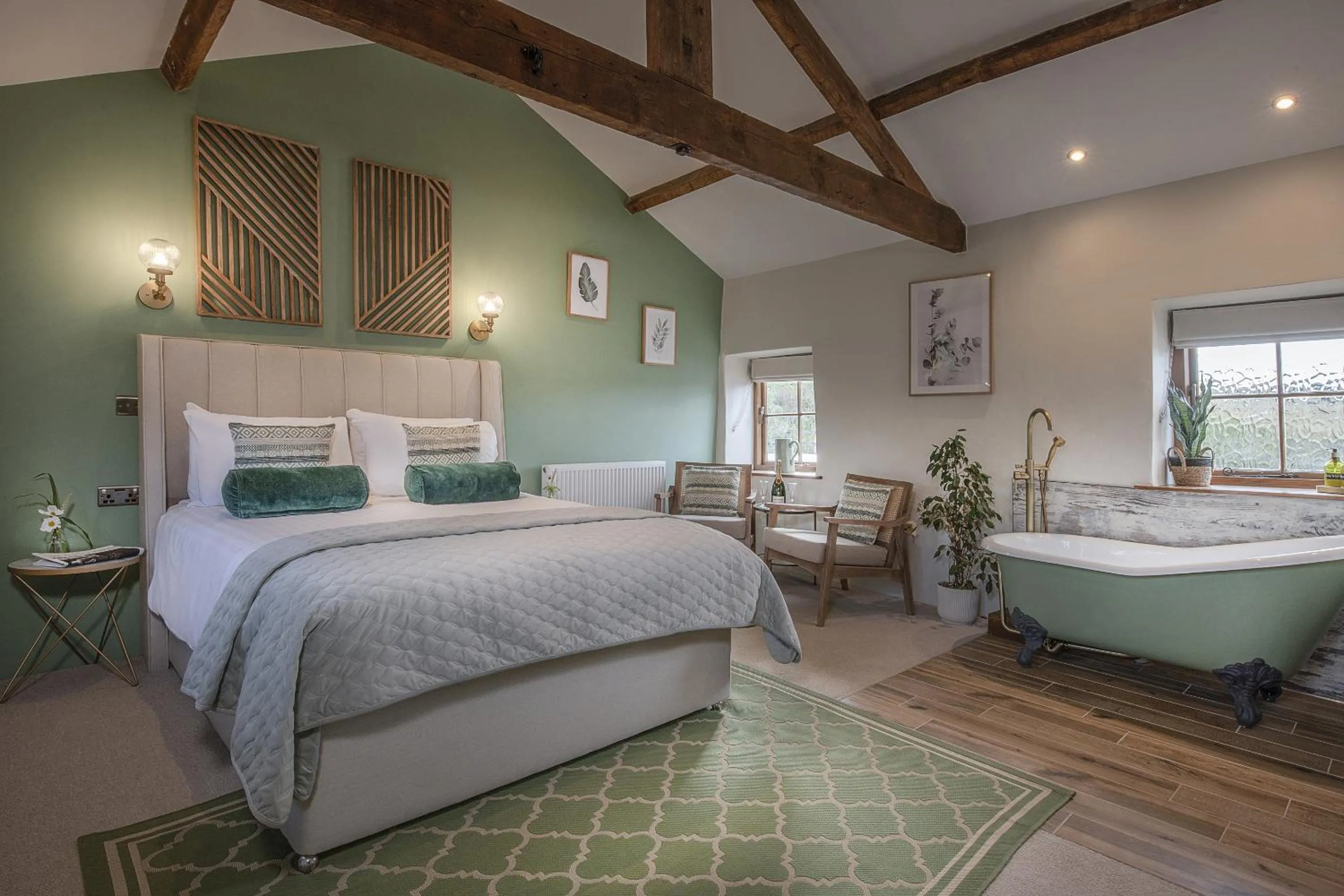 Bedroom, Bed in The Granary at Fawsley