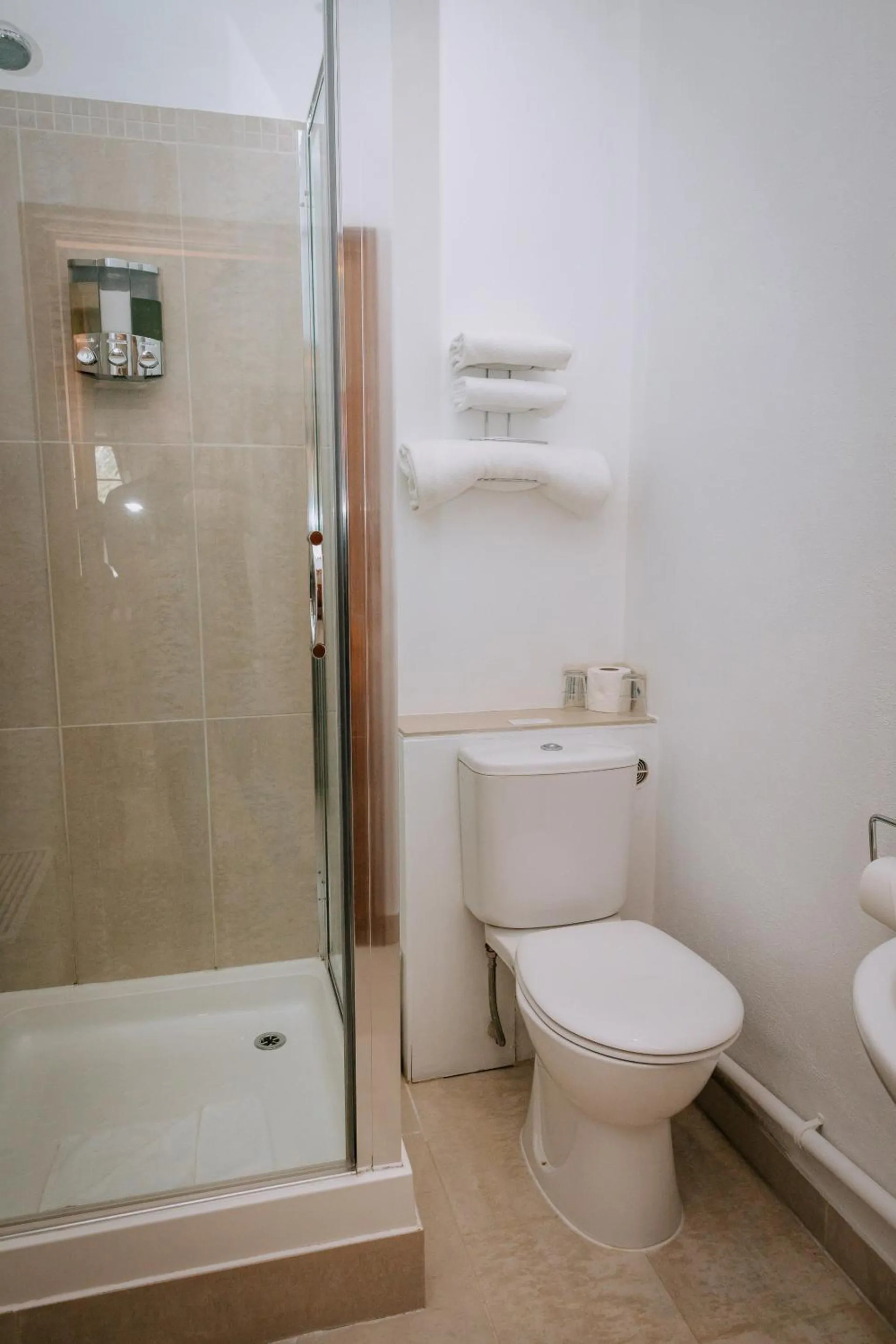 Bathroom in The Granary at Fawsley