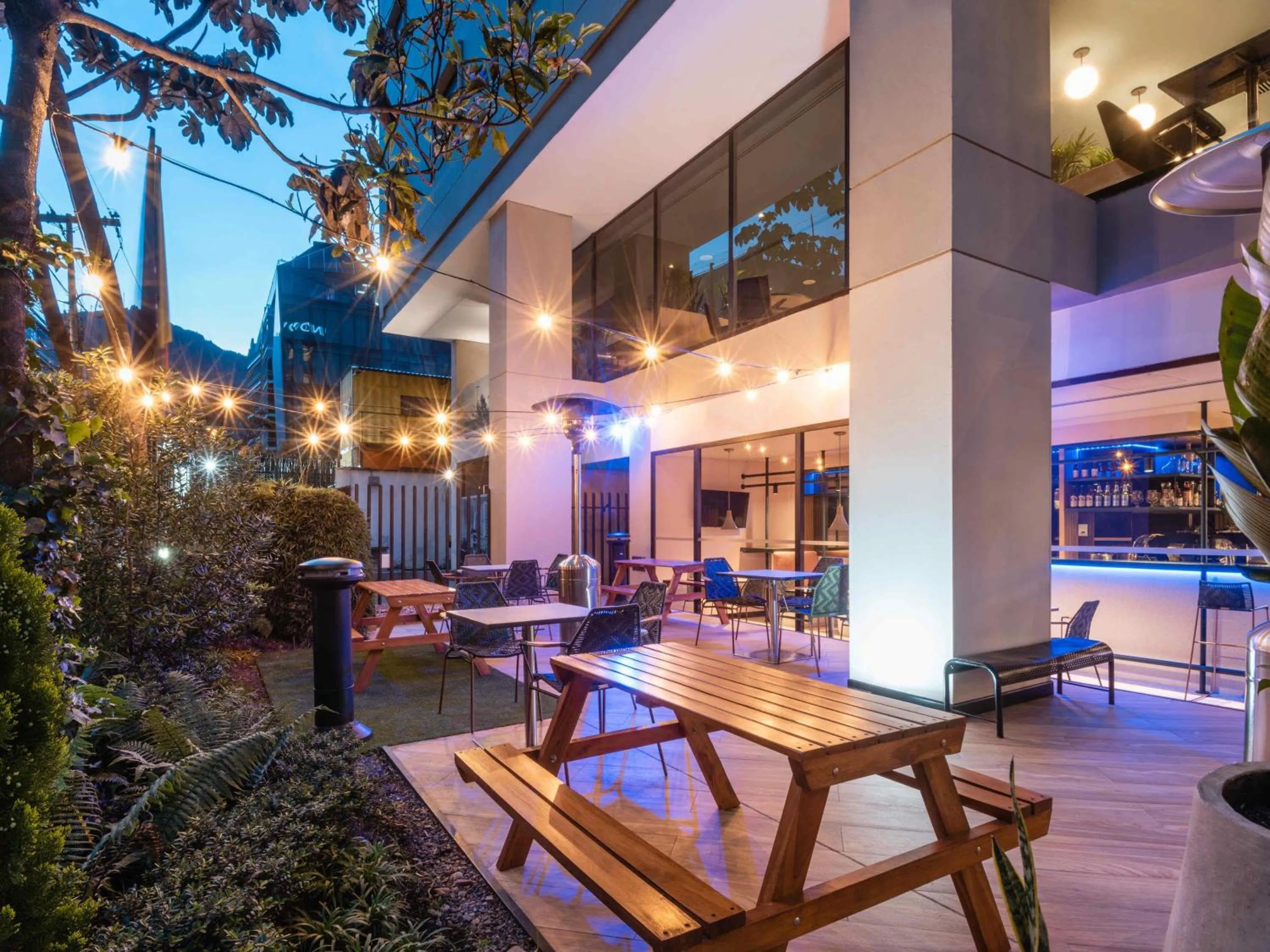 Restaurant/places to eat in Novotel Bogota Parque 93