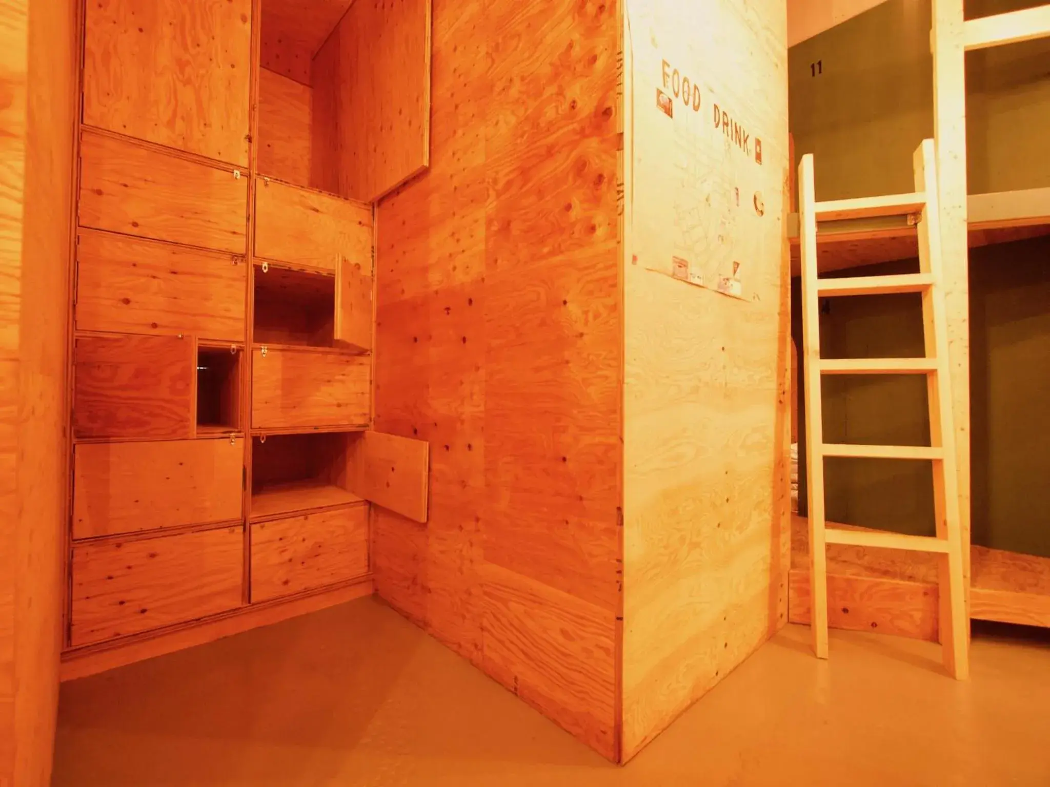 Photo of the whole room in Ishigaki Guesthouse HIVE Photo of the whole room in Ishigaki Guesthouse HIVE