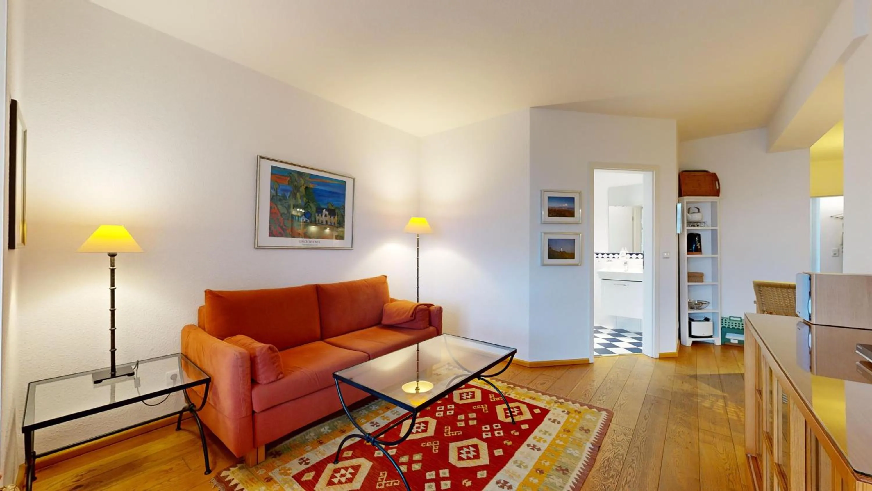 Living room in FeWo direkt am Strand mit Meerblick und Südbalkon, Villa Freia 27, Binz